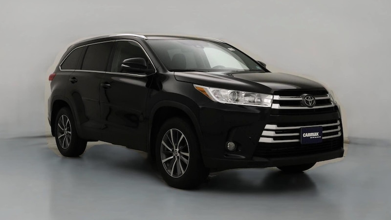 2019 Toyota Highlander XLE Hero Image