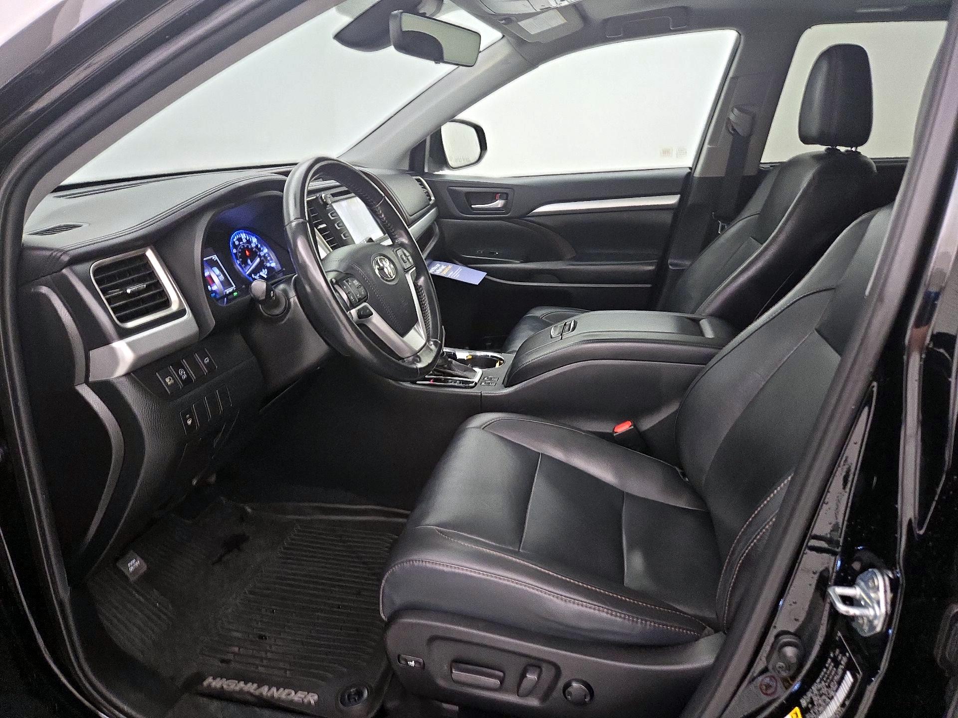 Thumbnail: 2019 Toyota Highlander - 11