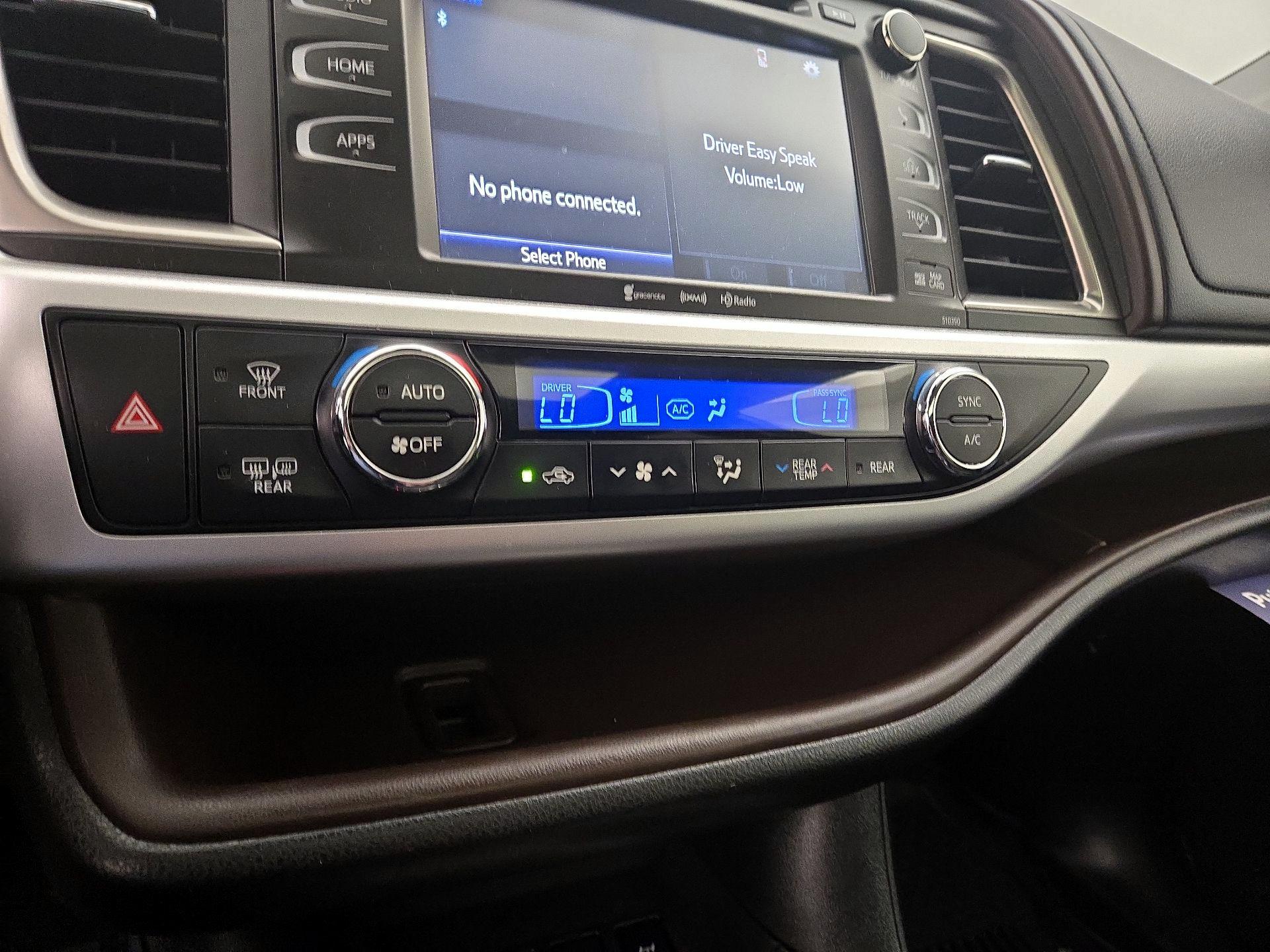 Thumbnail: 2019 Toyota Highlander - 16