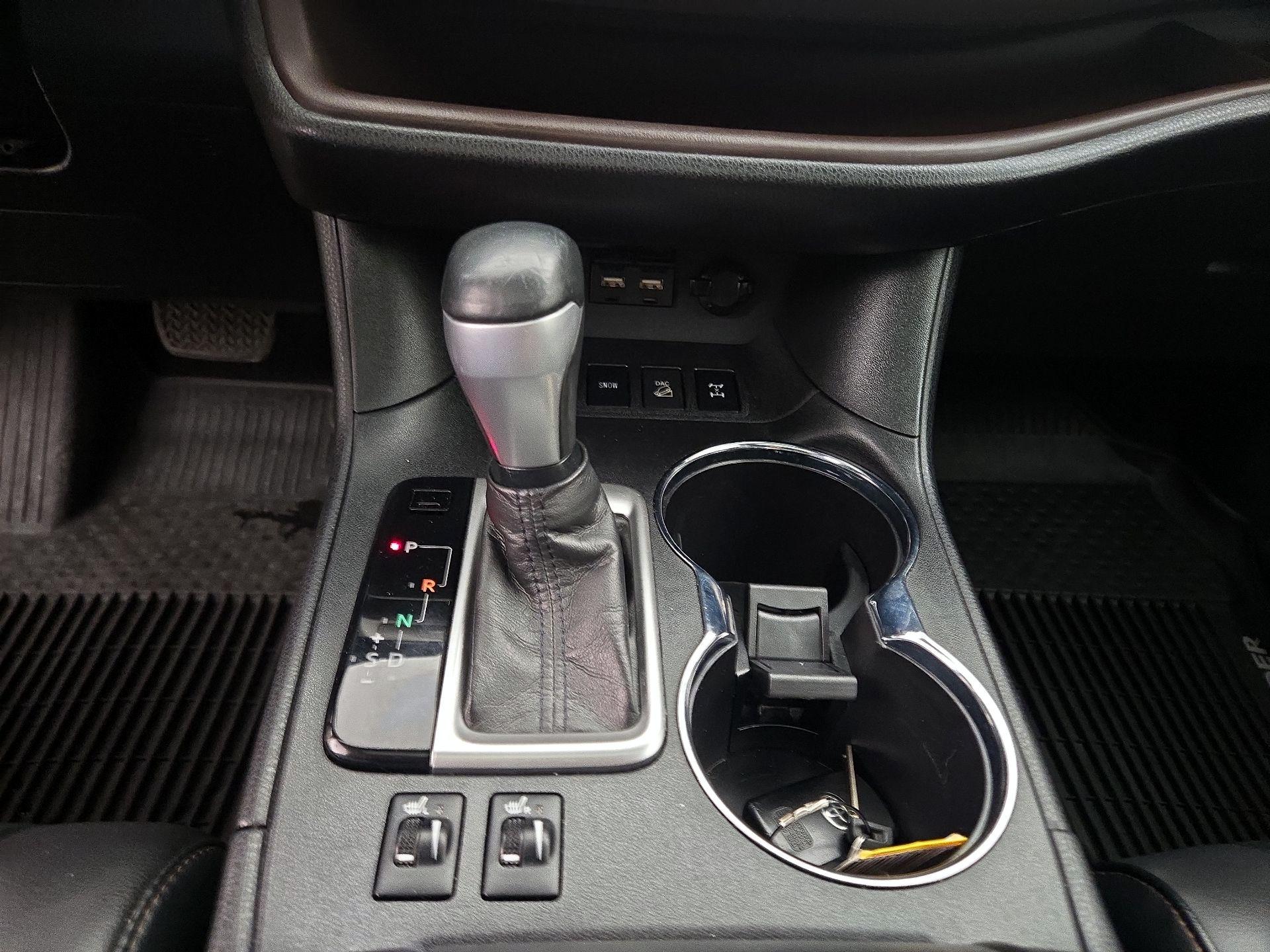 Thumbnail: 2019 Toyota Highlander - 17