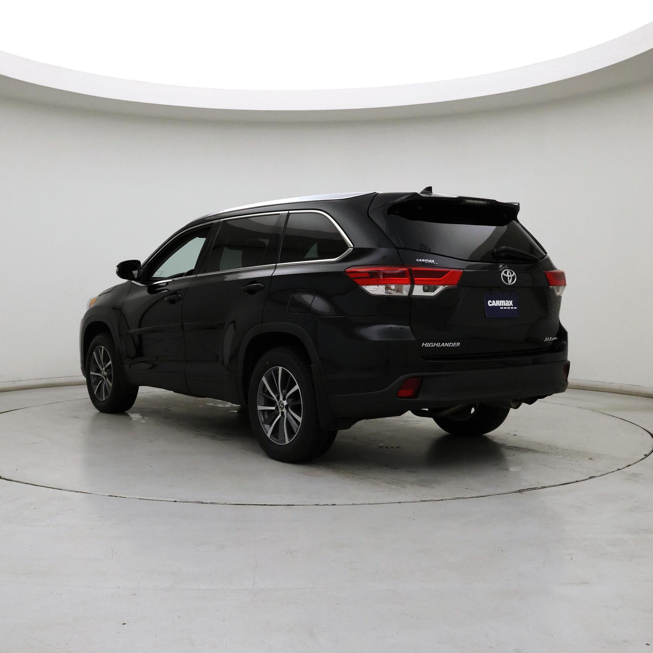 Thumbnail: 2019 Toyota Highlander - 2