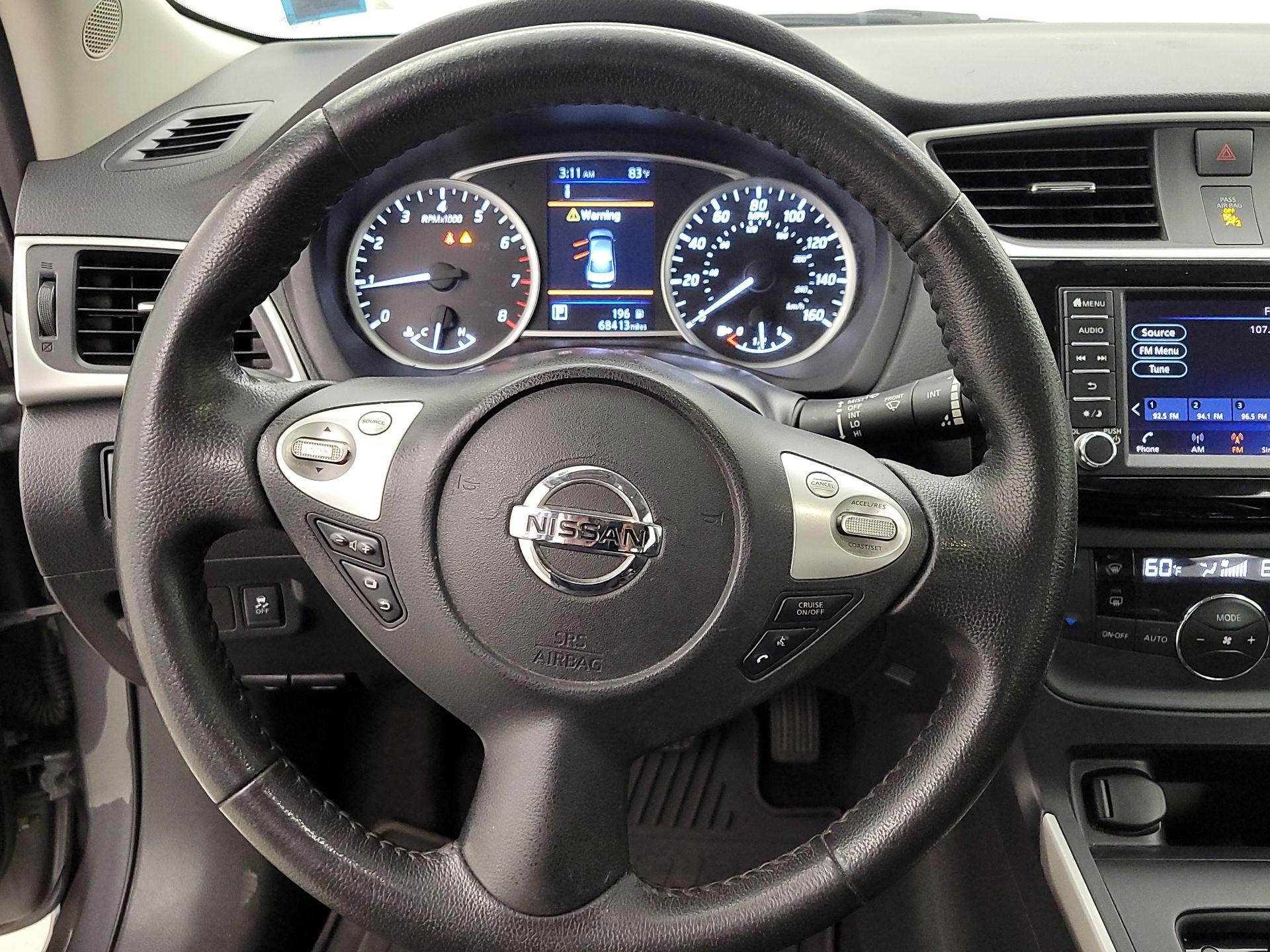 Thumbnail: 2019 Nissan Sentra - 10