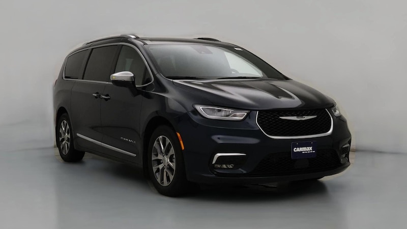 2023 Chrysler Pacifica Hybrid Pinnacle Hero Image