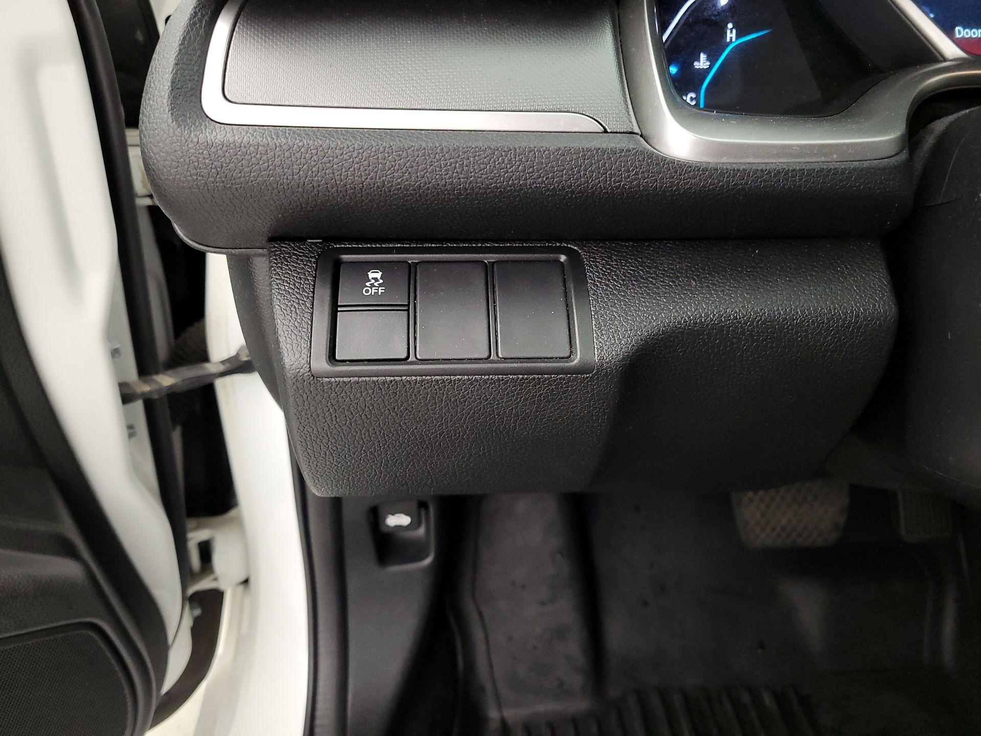 Thumbnail: 2016 Honda Civic - 13