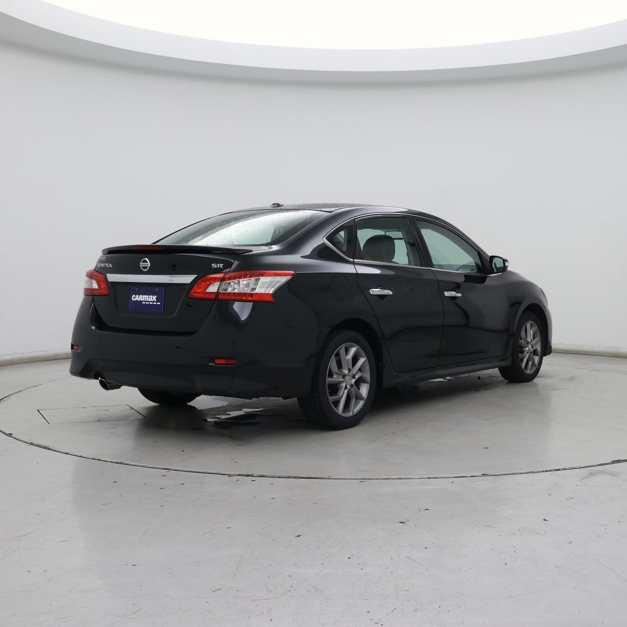 Thumbnail: 2015 Nissan Sentra - 8