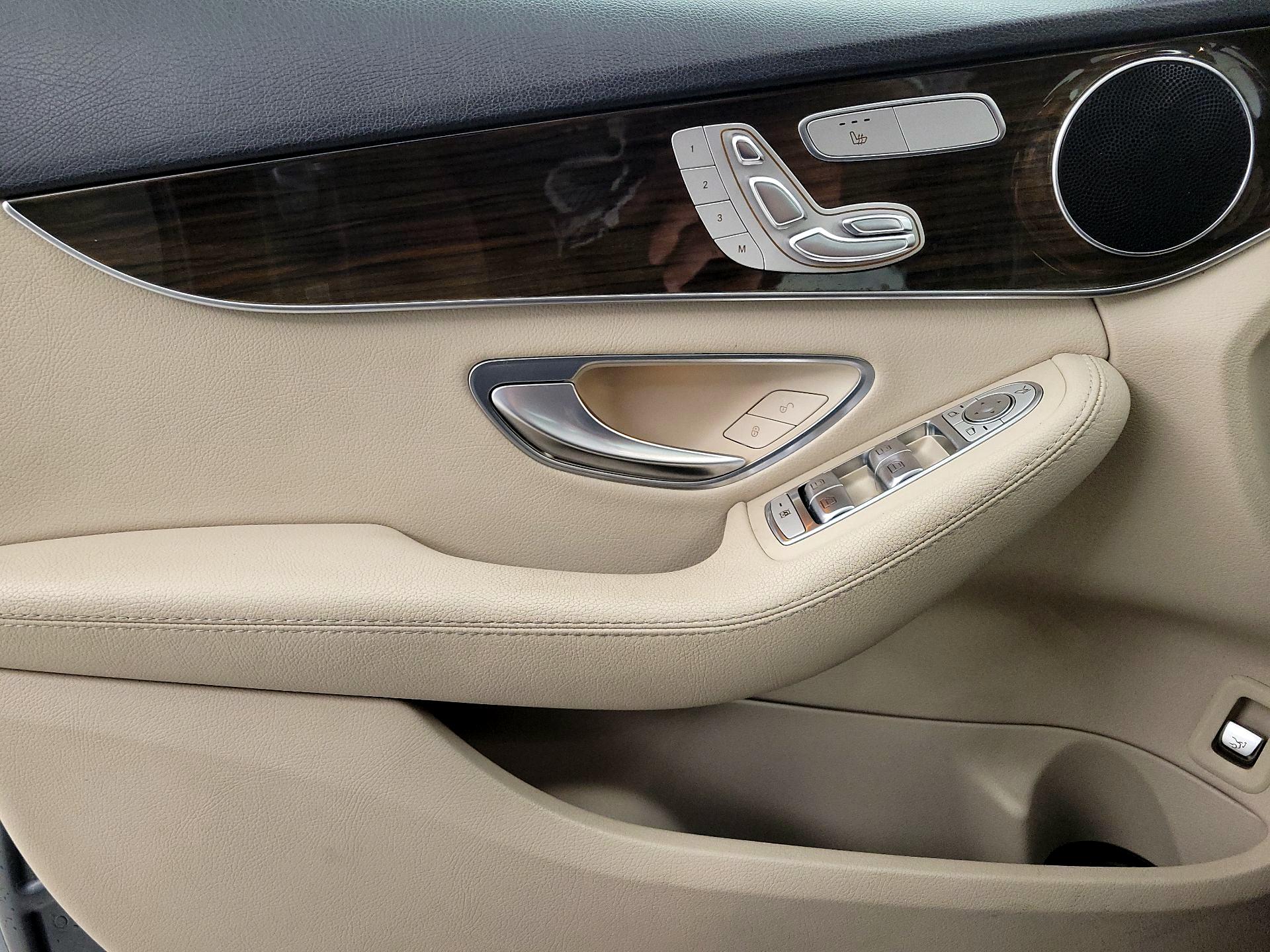 Thumbnail: 2019 Mercedes-Benz C-Class - 12