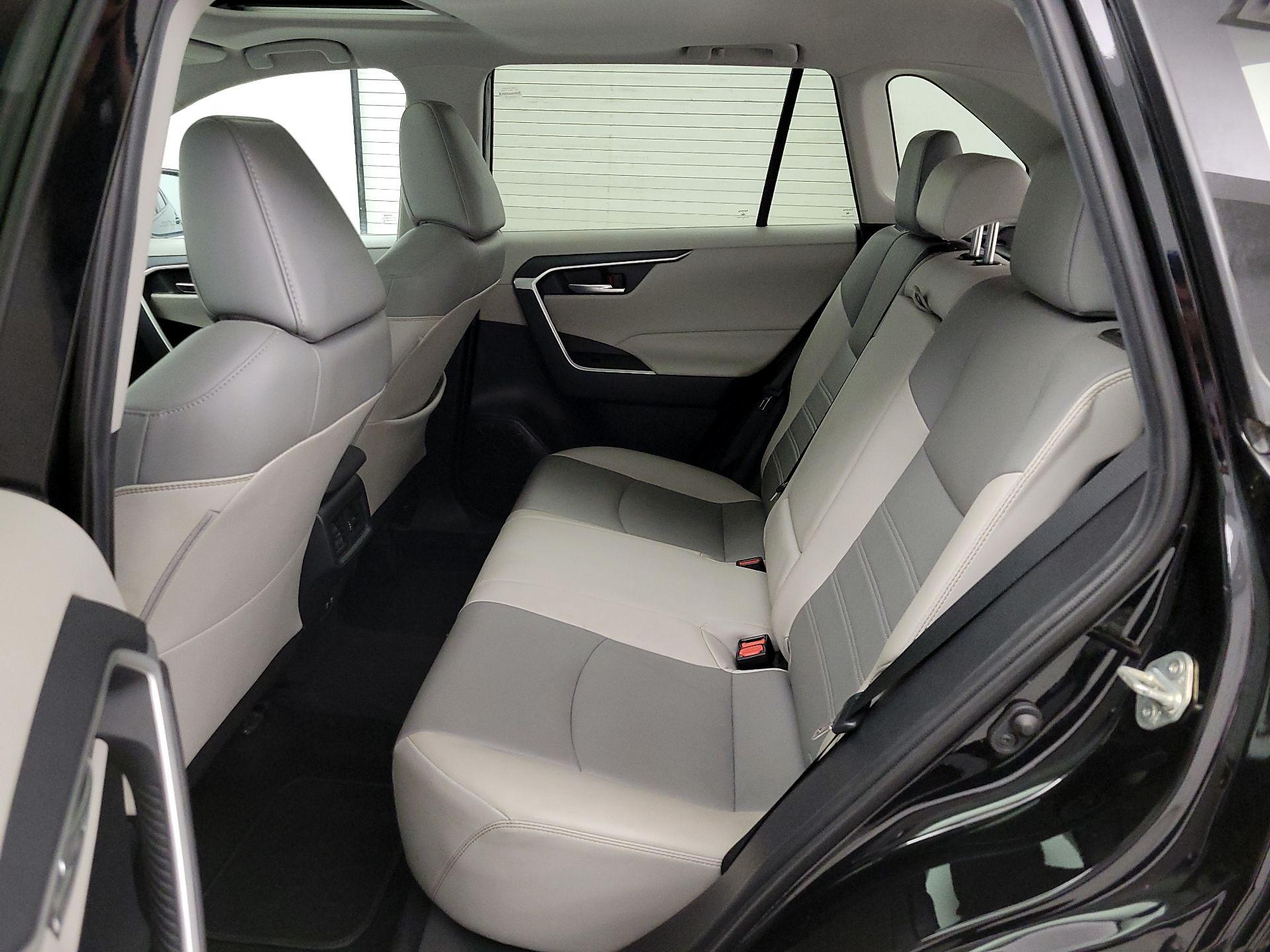 Thumbnail: 2020 Toyota RAV4 - 20