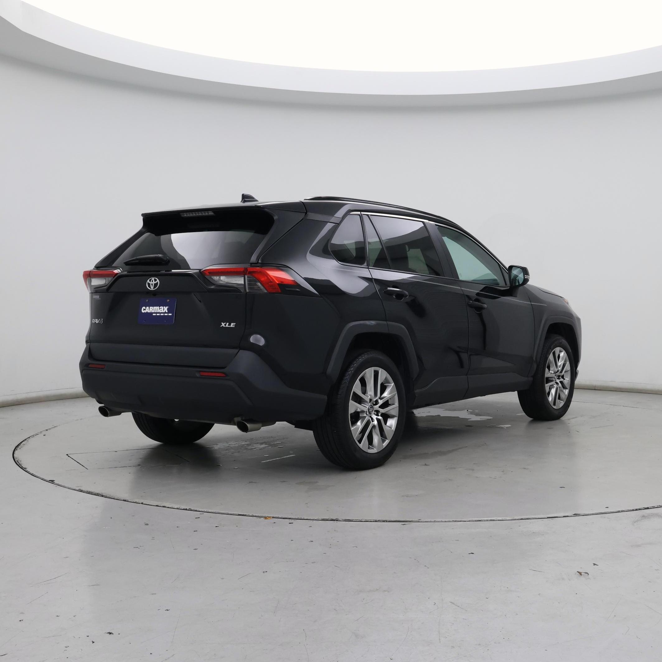 Thumbnail: 2020 Toyota RAV4 - 8