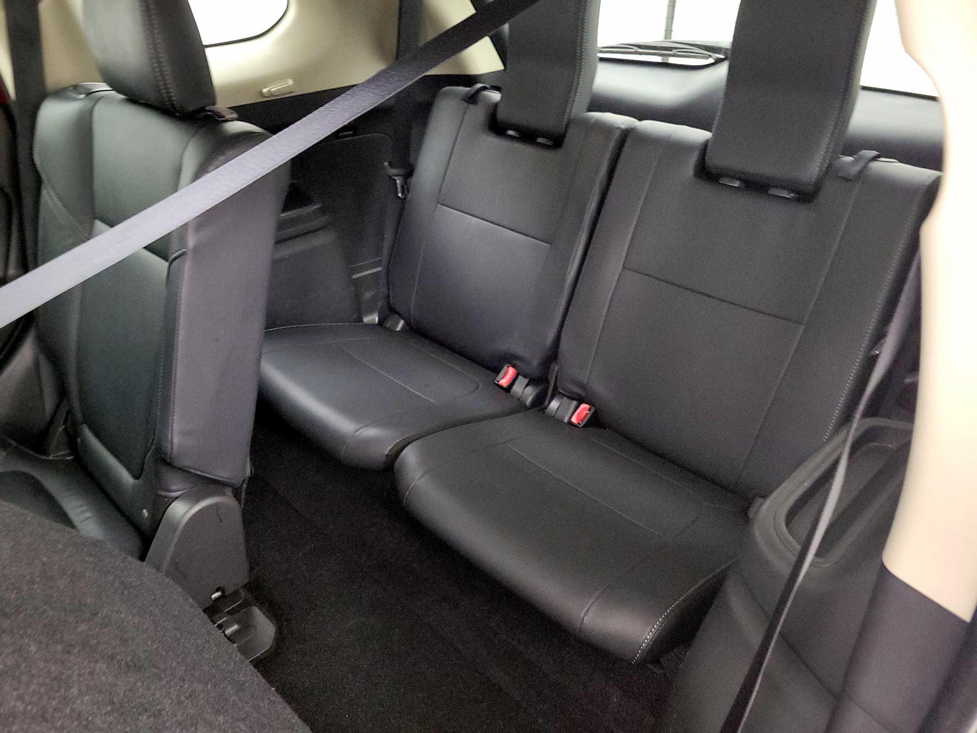 Thumbnail: 2020 Mitsubishi Outlander - 20