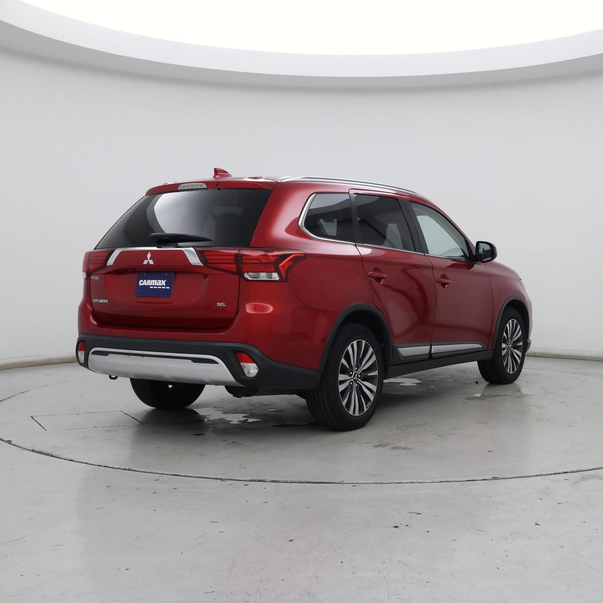 Thumbnail: 2020 Mitsubishi Outlander - 8
