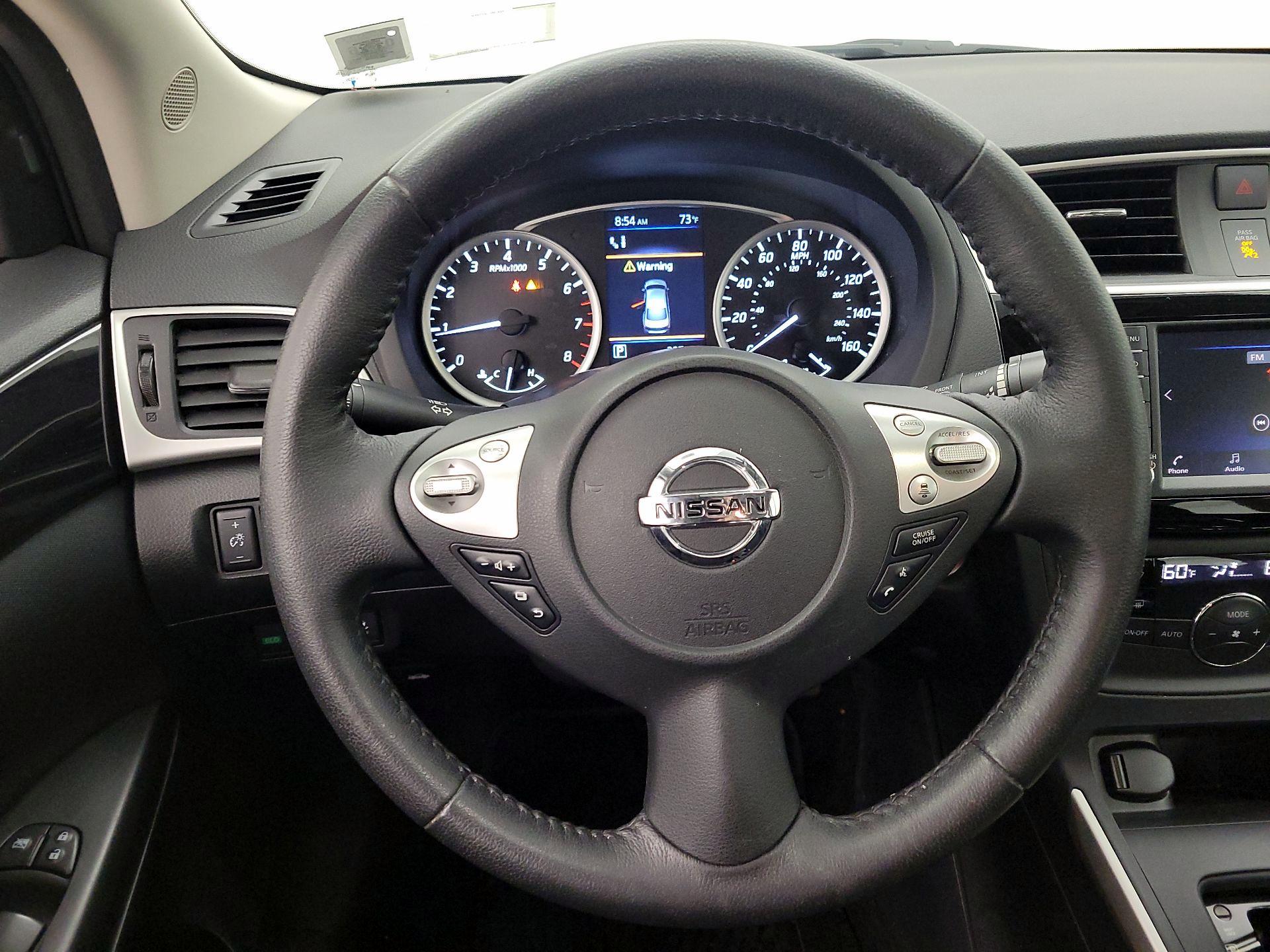 Thumbnail: 2019 Nissan Sentra - 10
