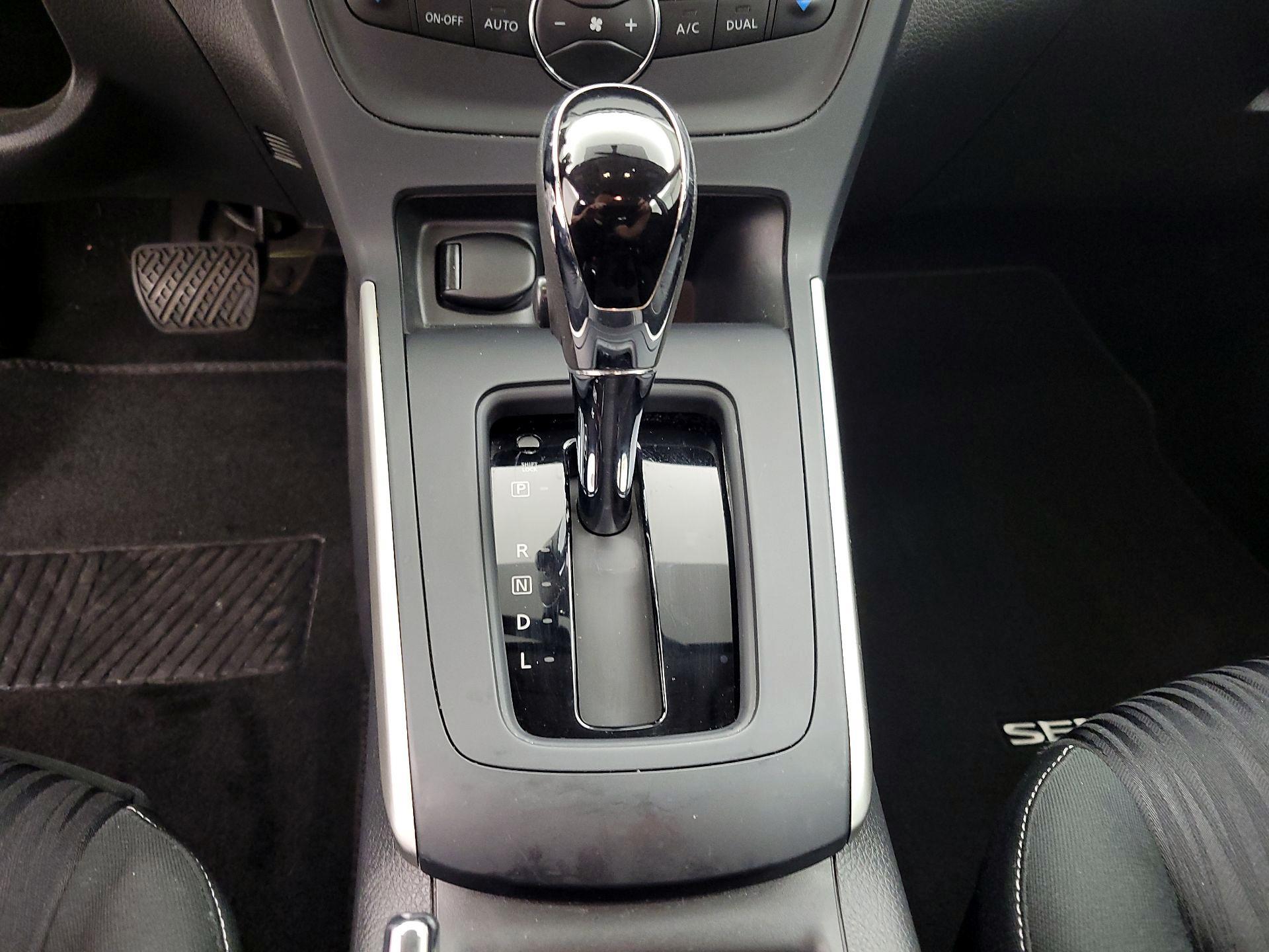 Thumbnail: 2019 Nissan Sentra - 17