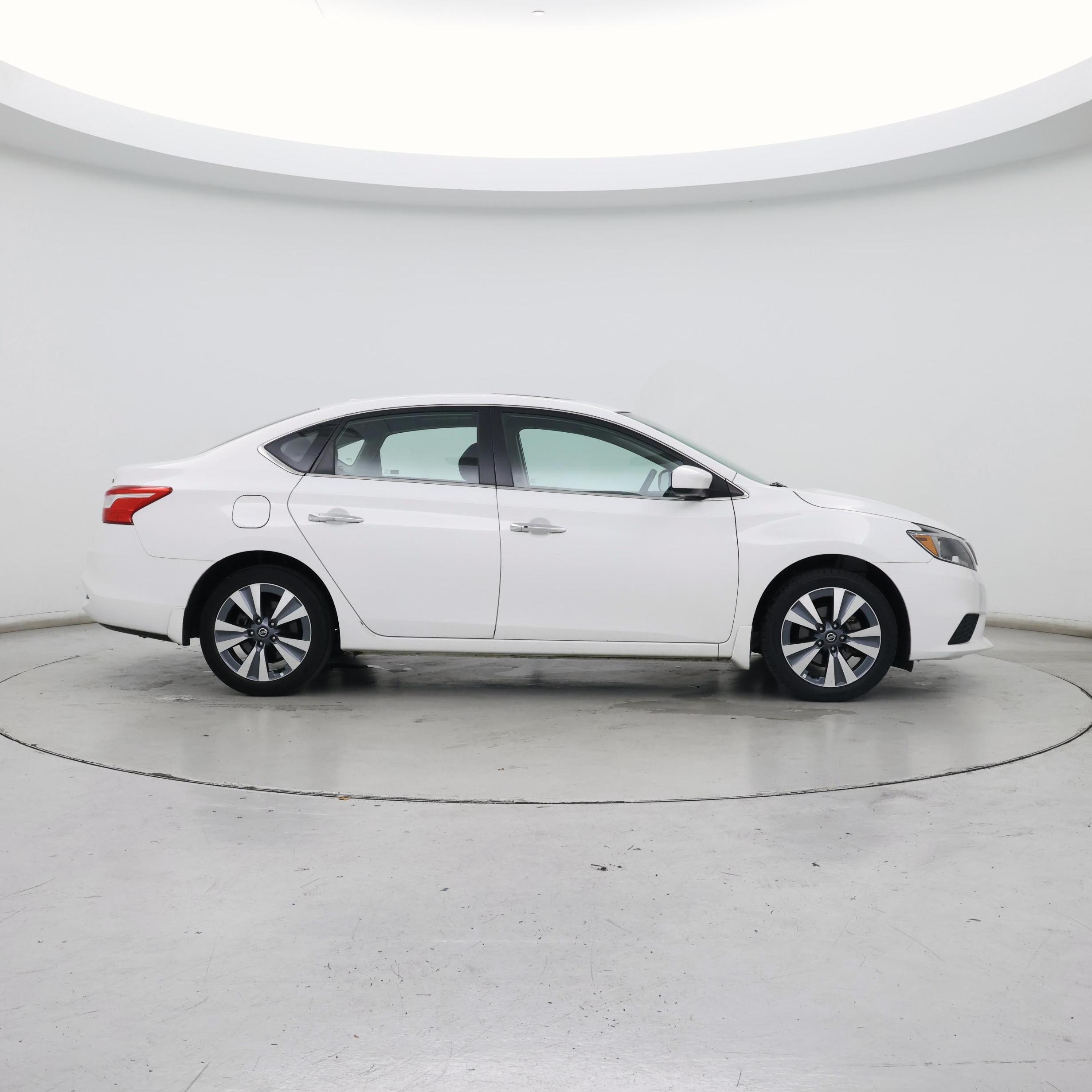 Thumbnail: 2019 Nissan Sentra - 7