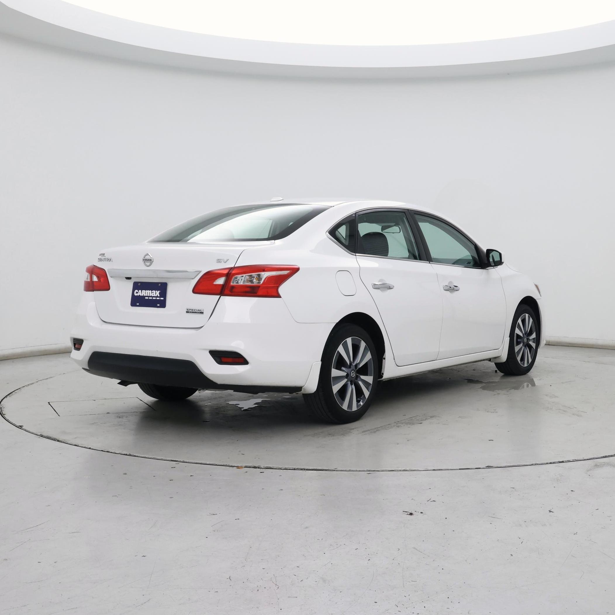 Thumbnail: 2019 Nissan Sentra - 8