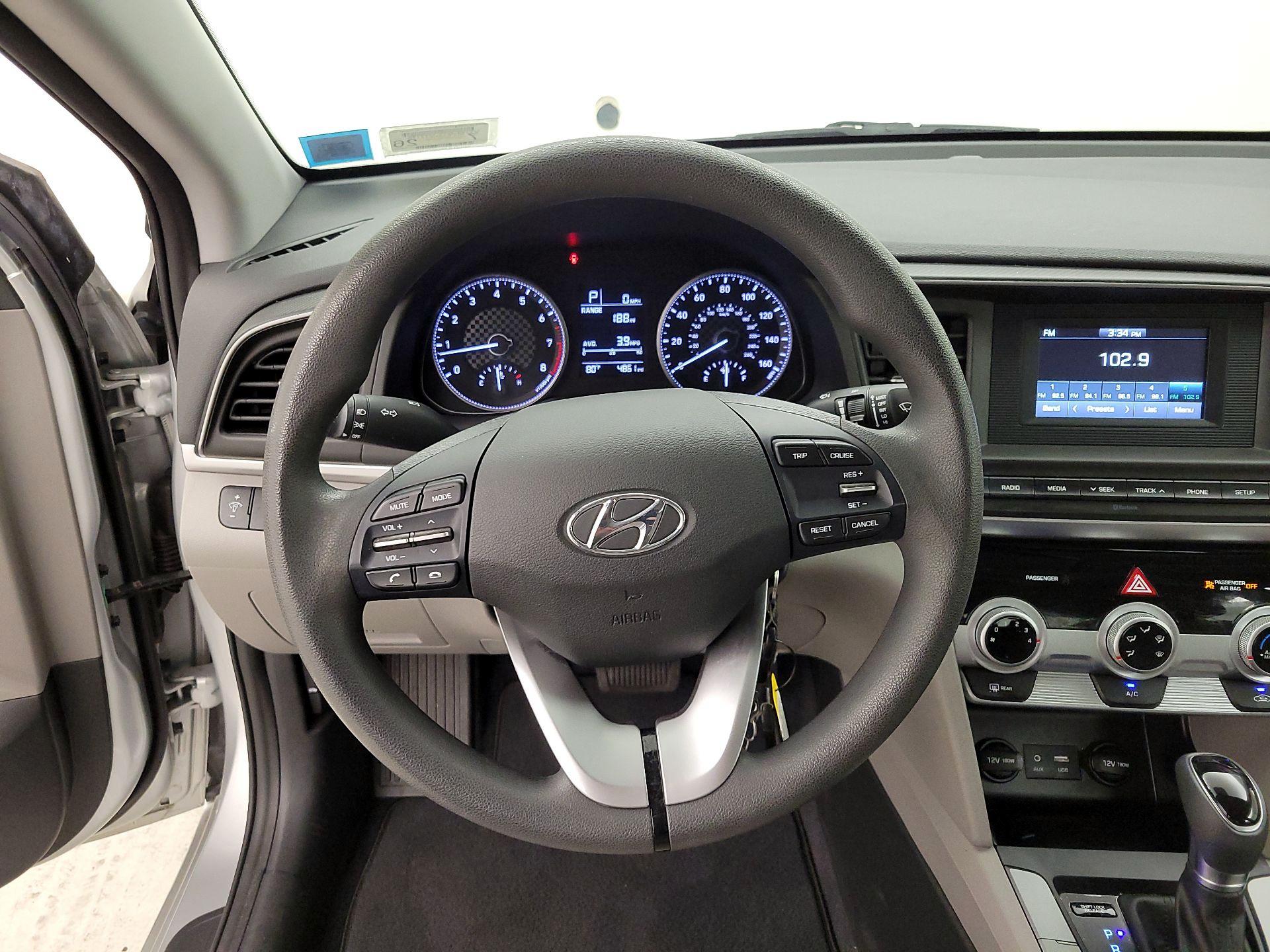 Thumbnail: 2019 Hyundai Elantra - 10