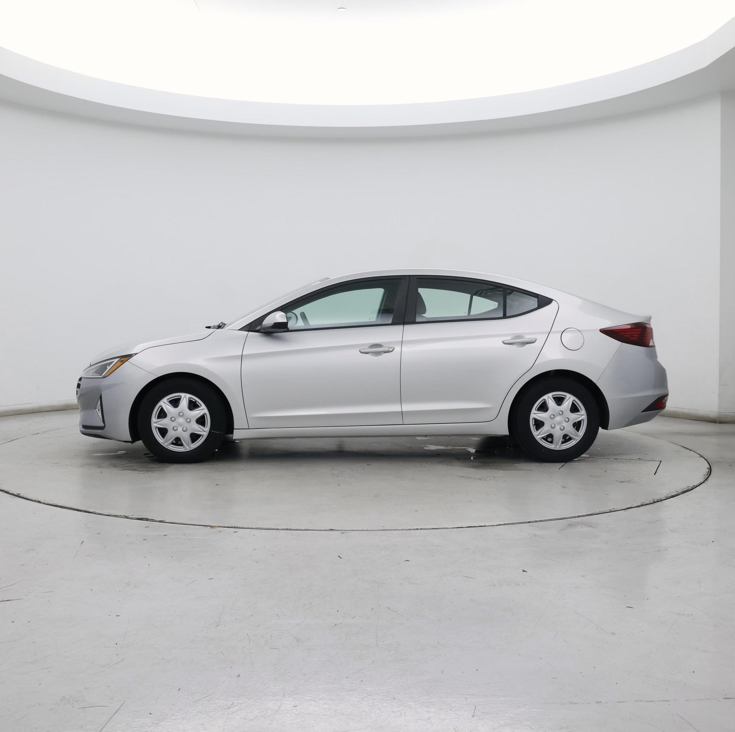 Thumbnail: 2019 Hyundai Elantra - 3