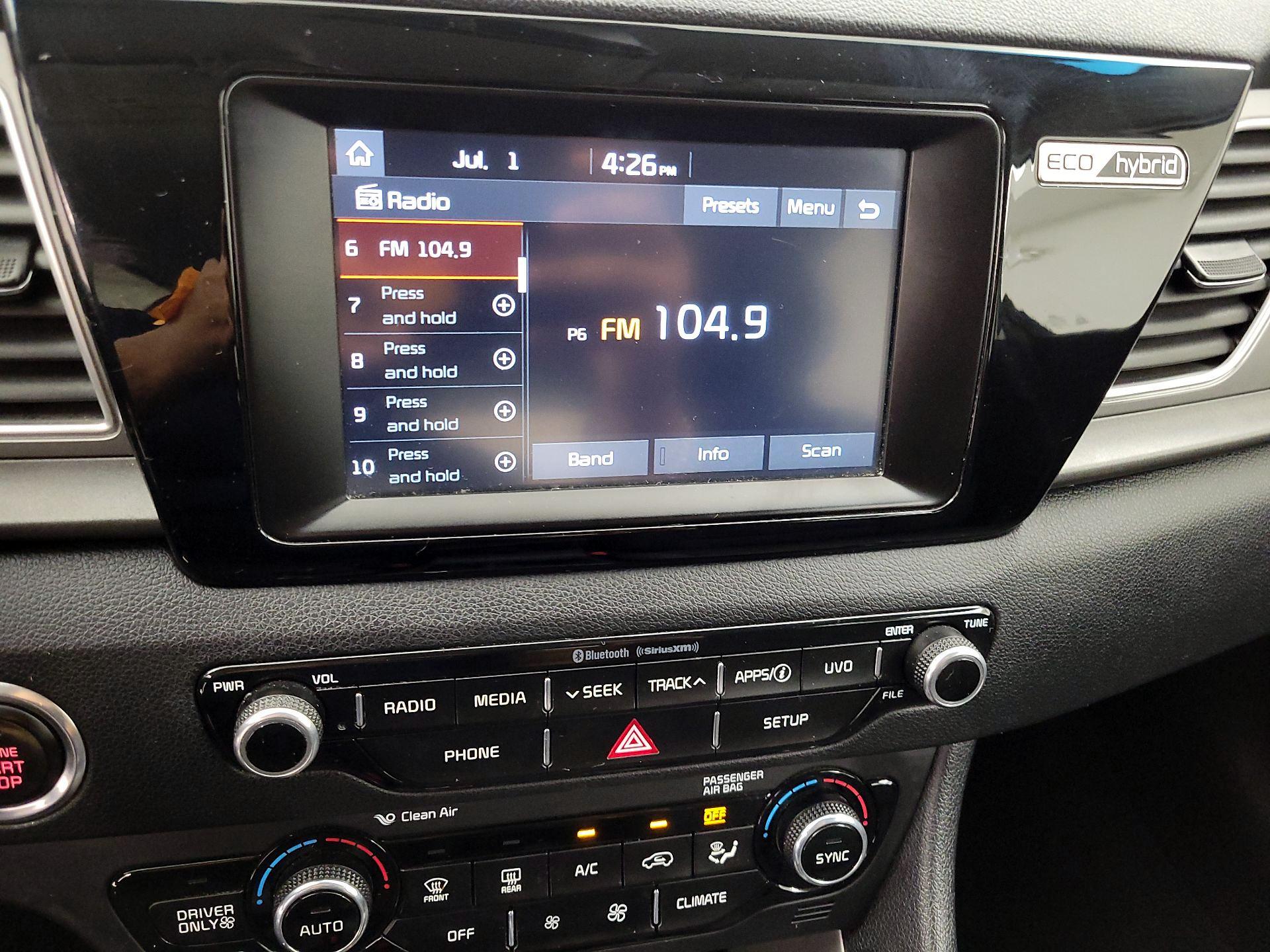 Thumbnail: 2018 Kia Niro - 15