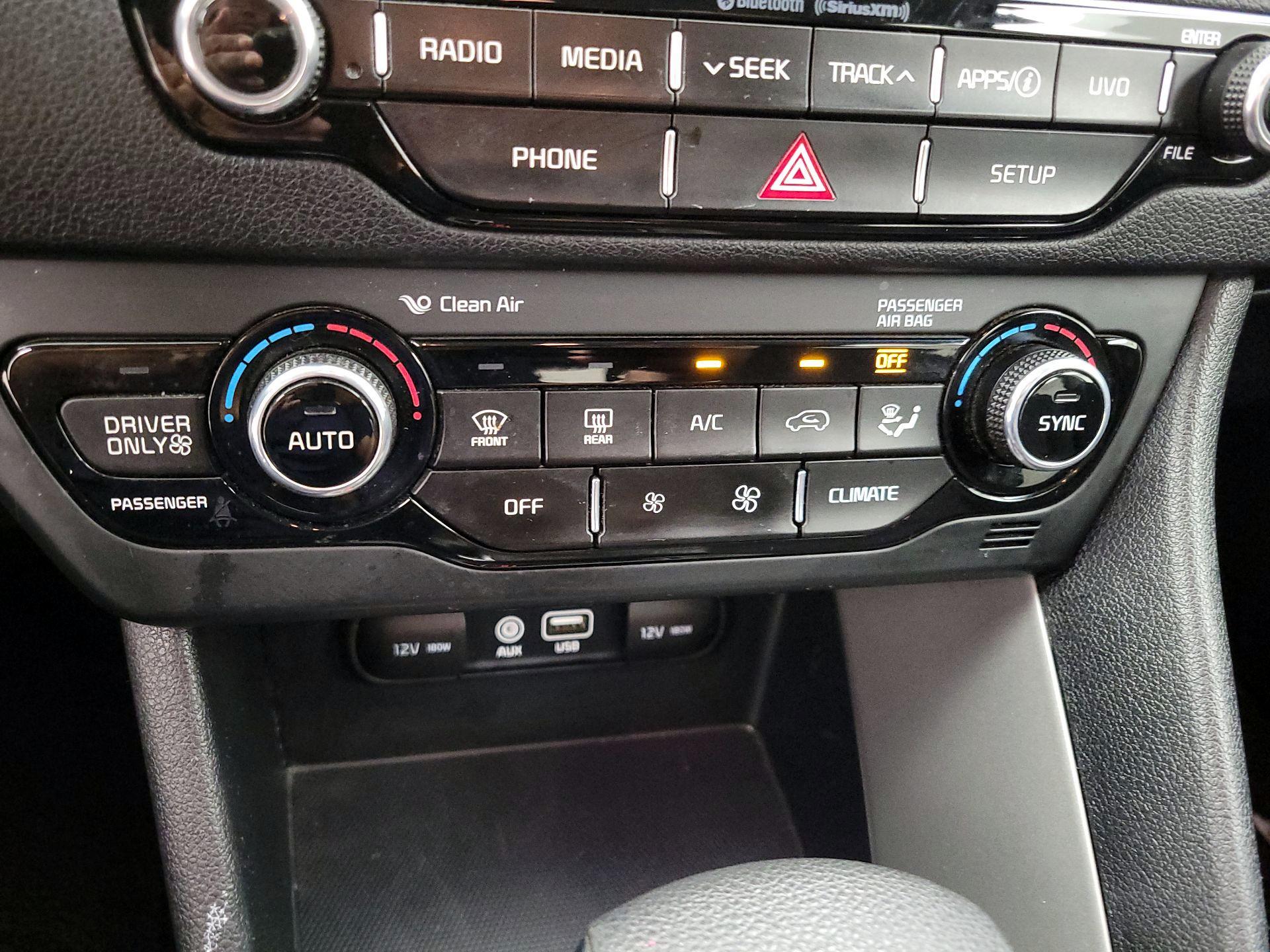 Thumbnail: 2018 Kia Niro - 16