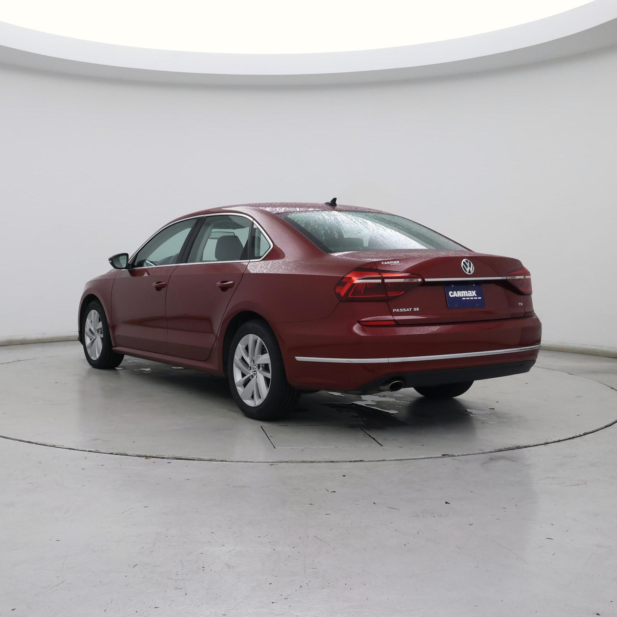 Thumbnail: 2018 Volkswagen Passat - 2