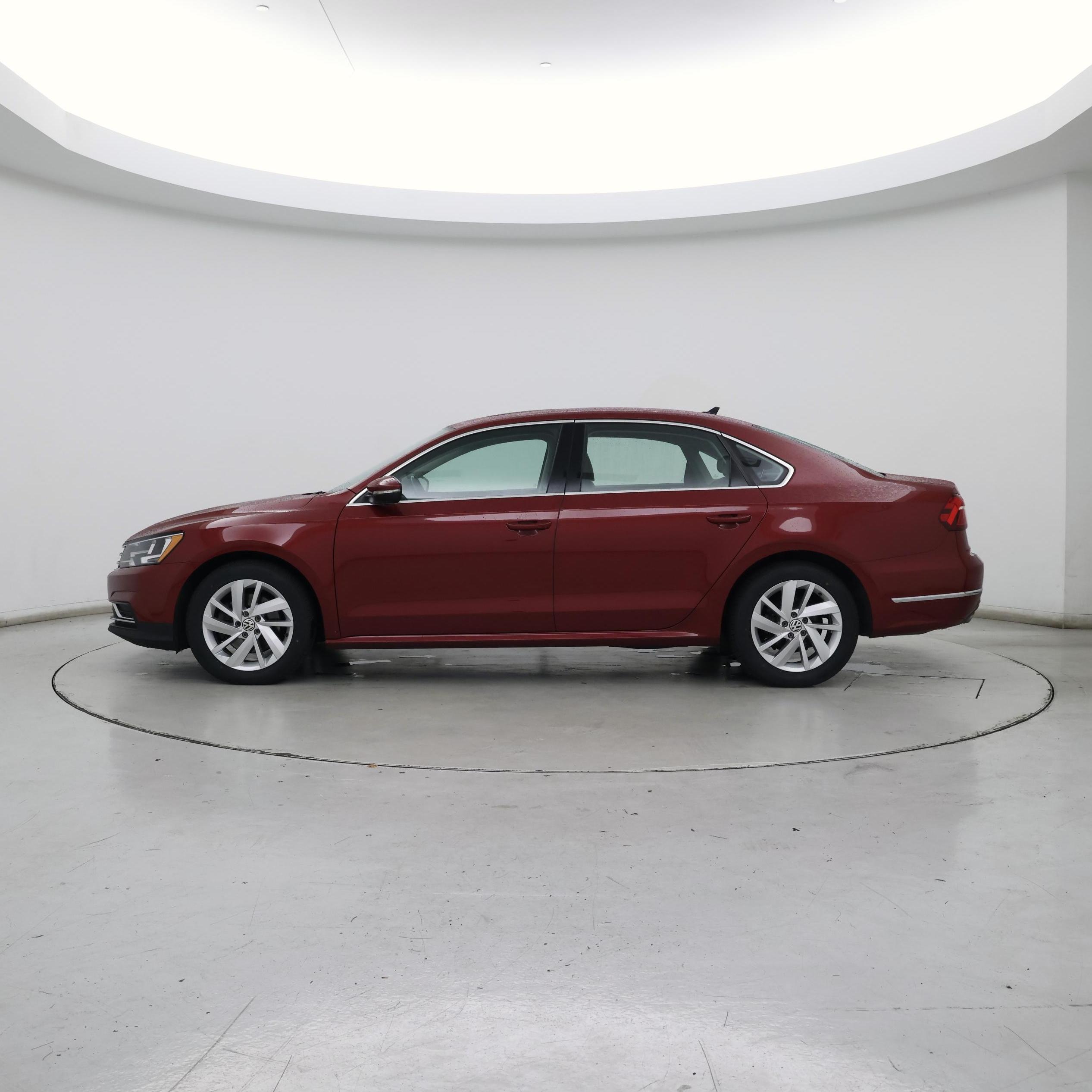 Thumbnail: 2018 Volkswagen Passat - 3