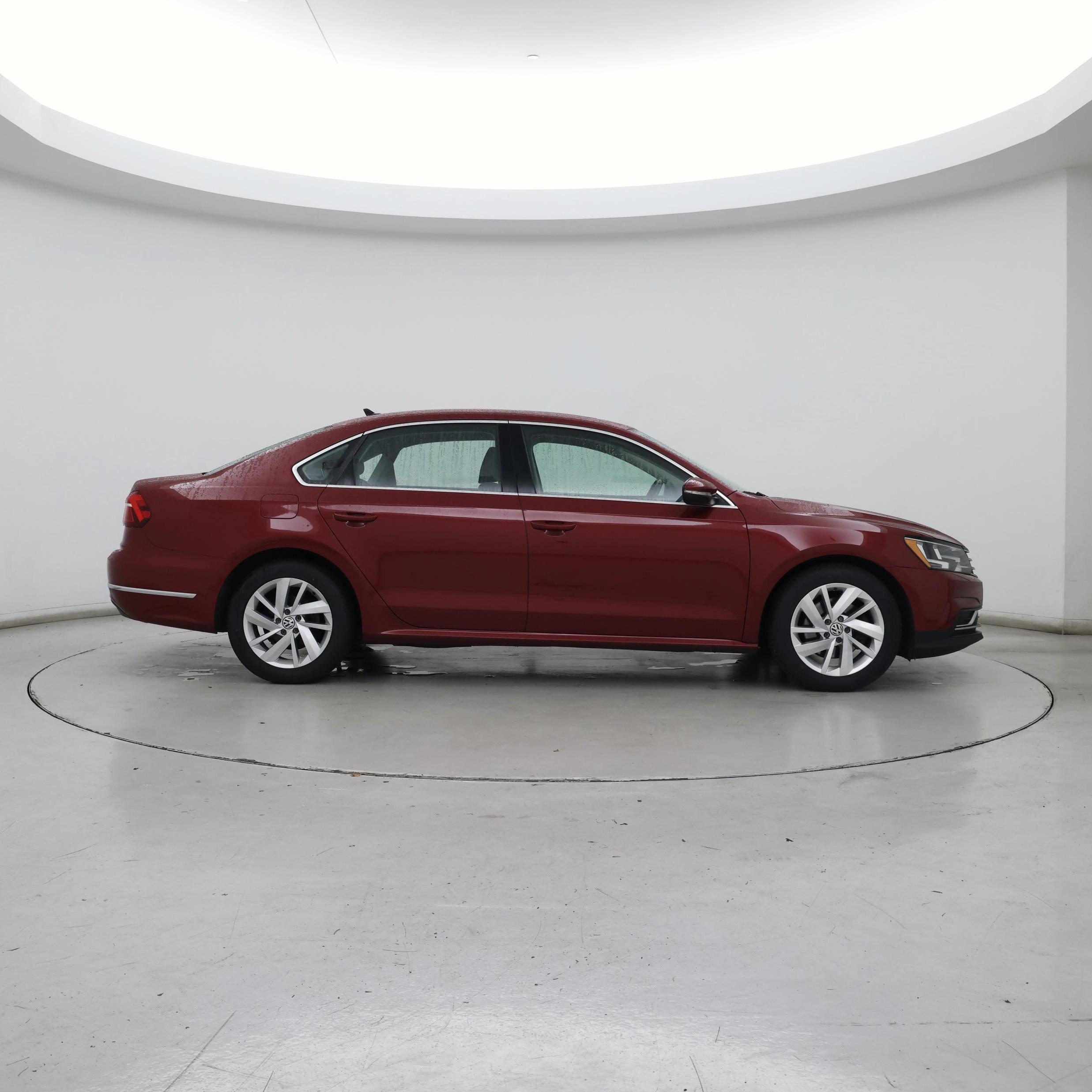Thumbnail: 2018 Volkswagen Passat - 7