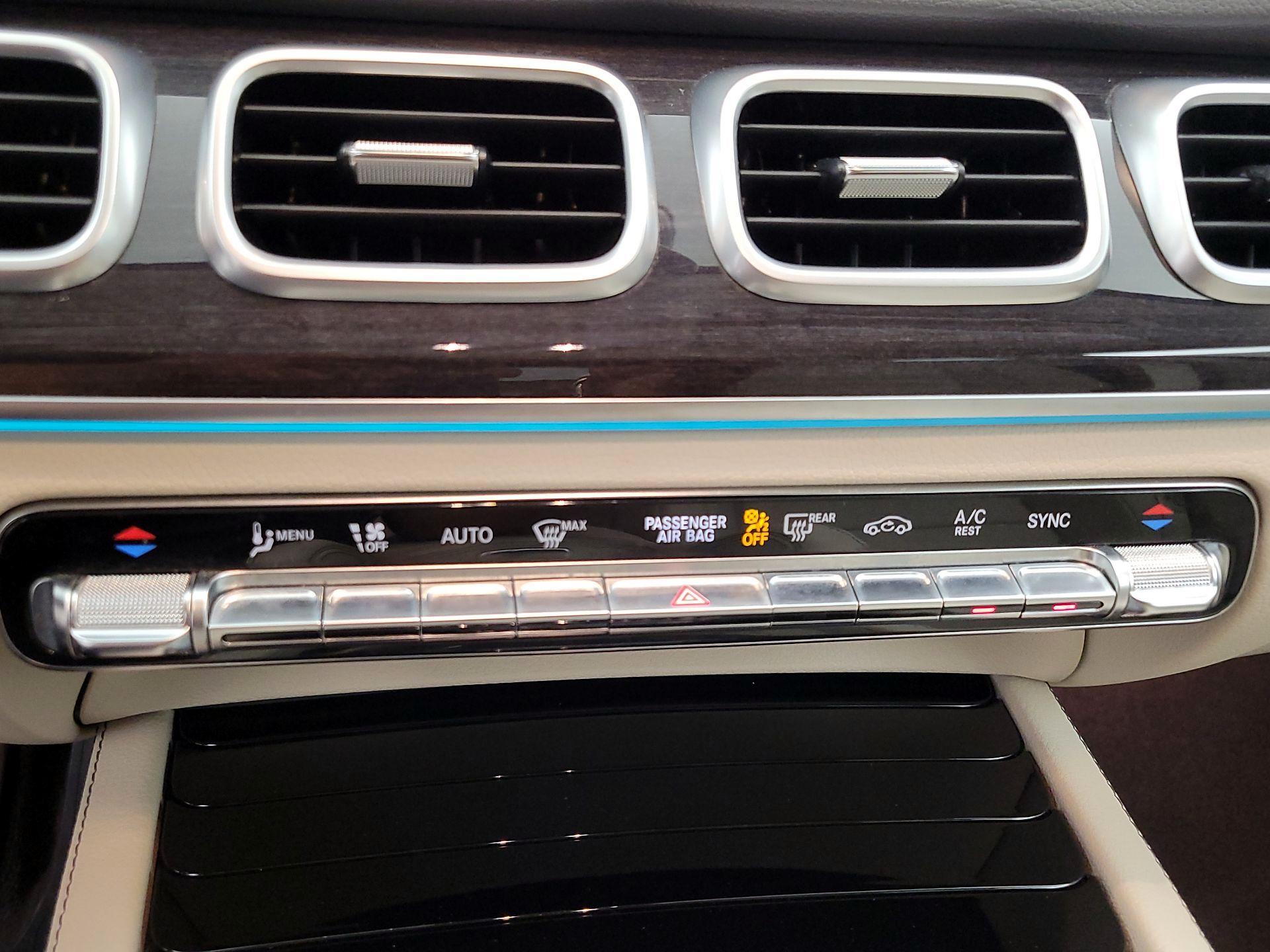 Thumbnail: 2020 Mercedes-Benz GLE - 17