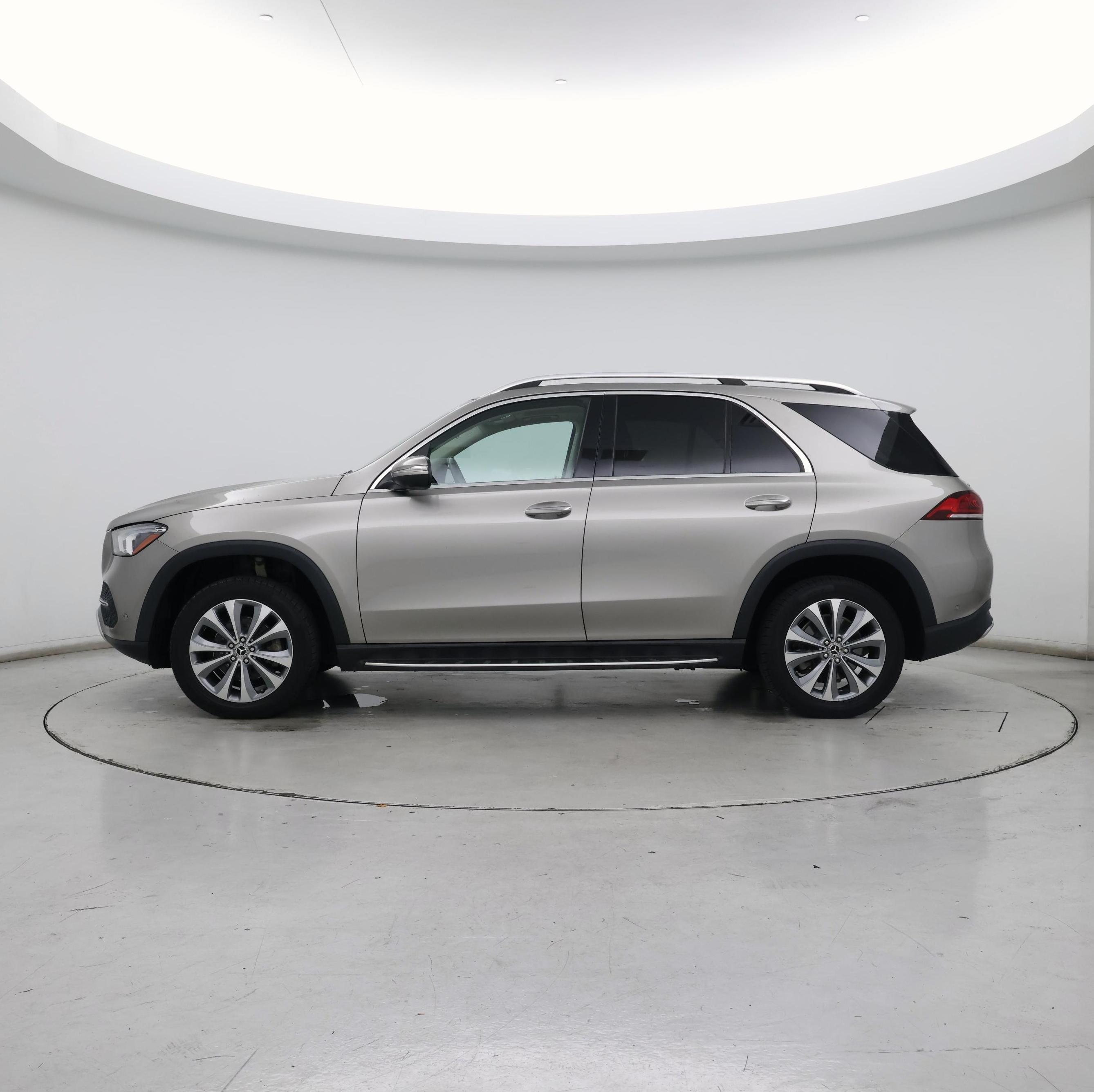 Thumbnail: 2020 Mercedes-Benz GLE - 3