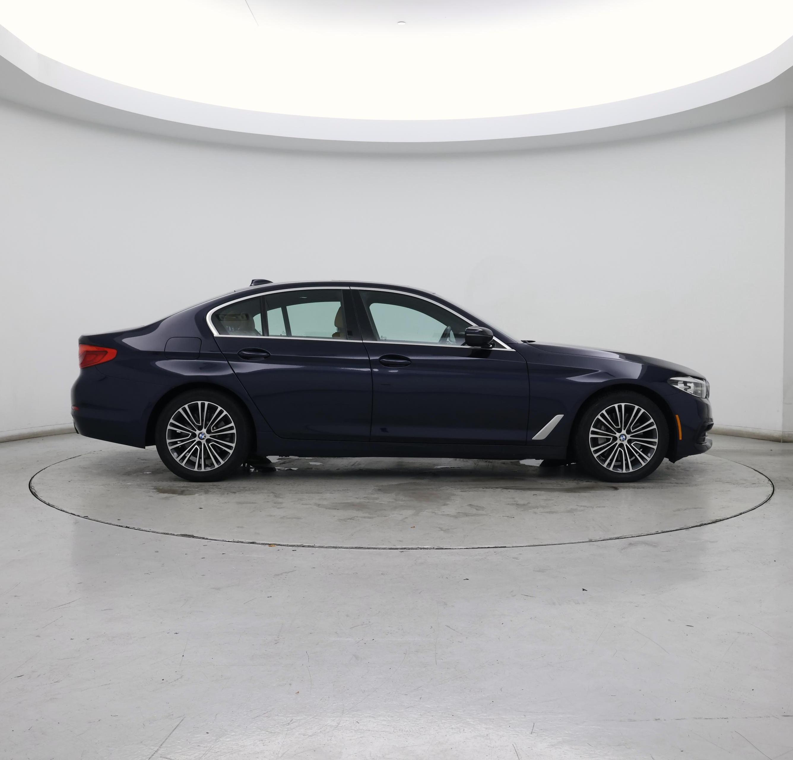 Thumbnail: 2019 BMW 5 Series - 7