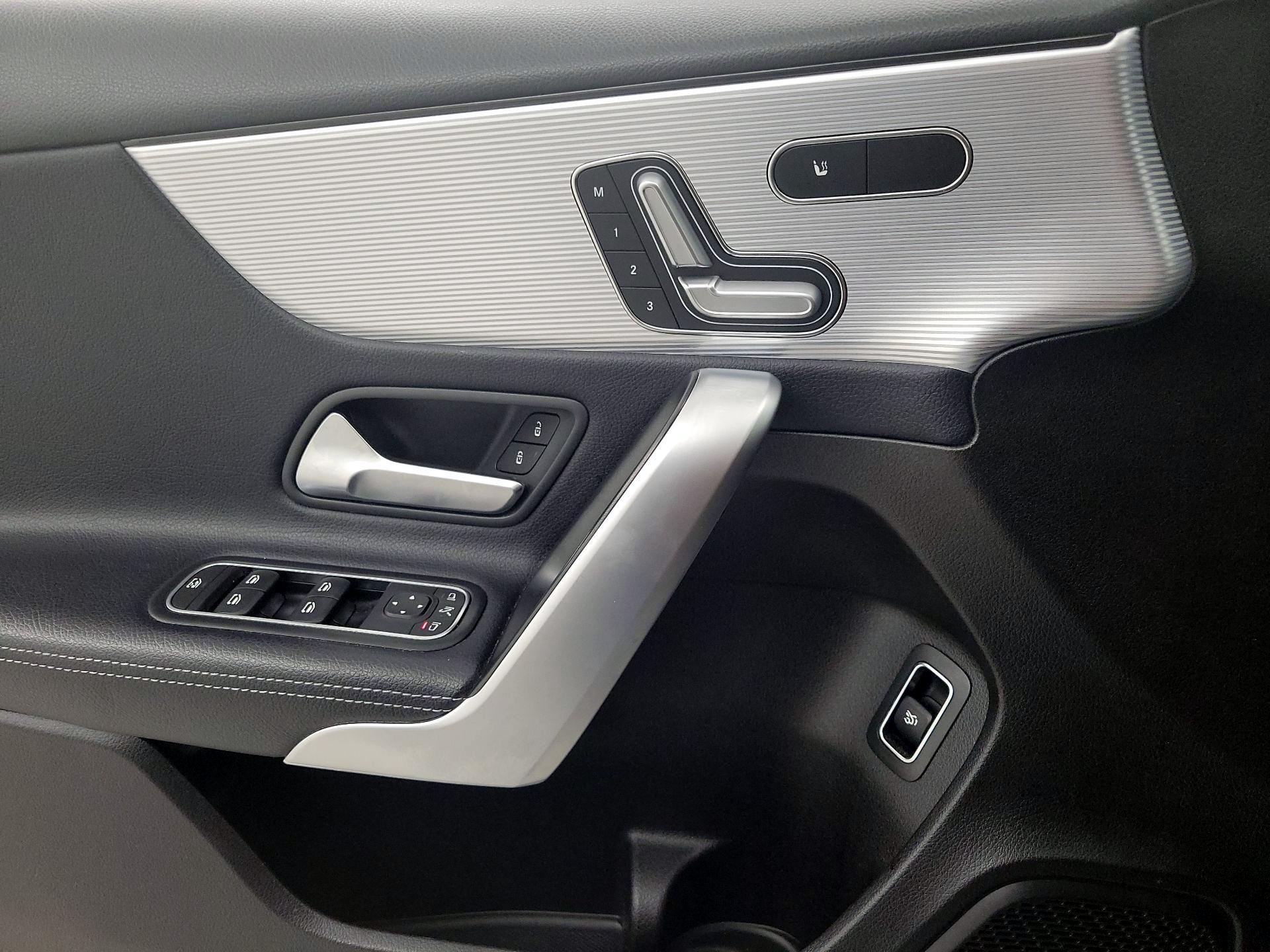 Thumbnail: 2020 Mercedes-Benz A-Class - 12