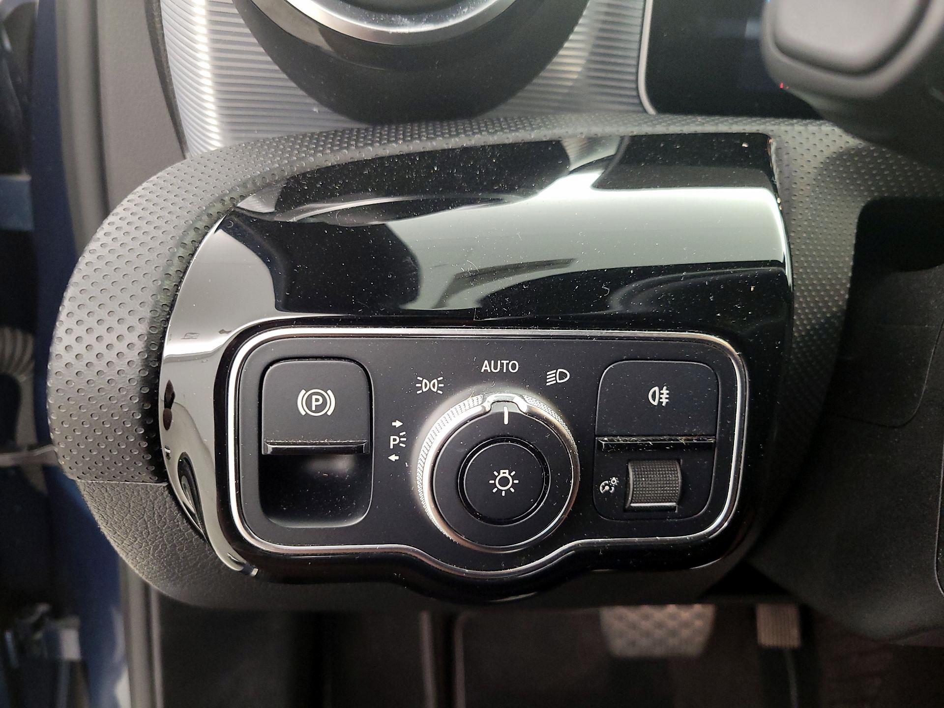 Thumbnail: 2020 Mercedes-Benz A-Class - 13
