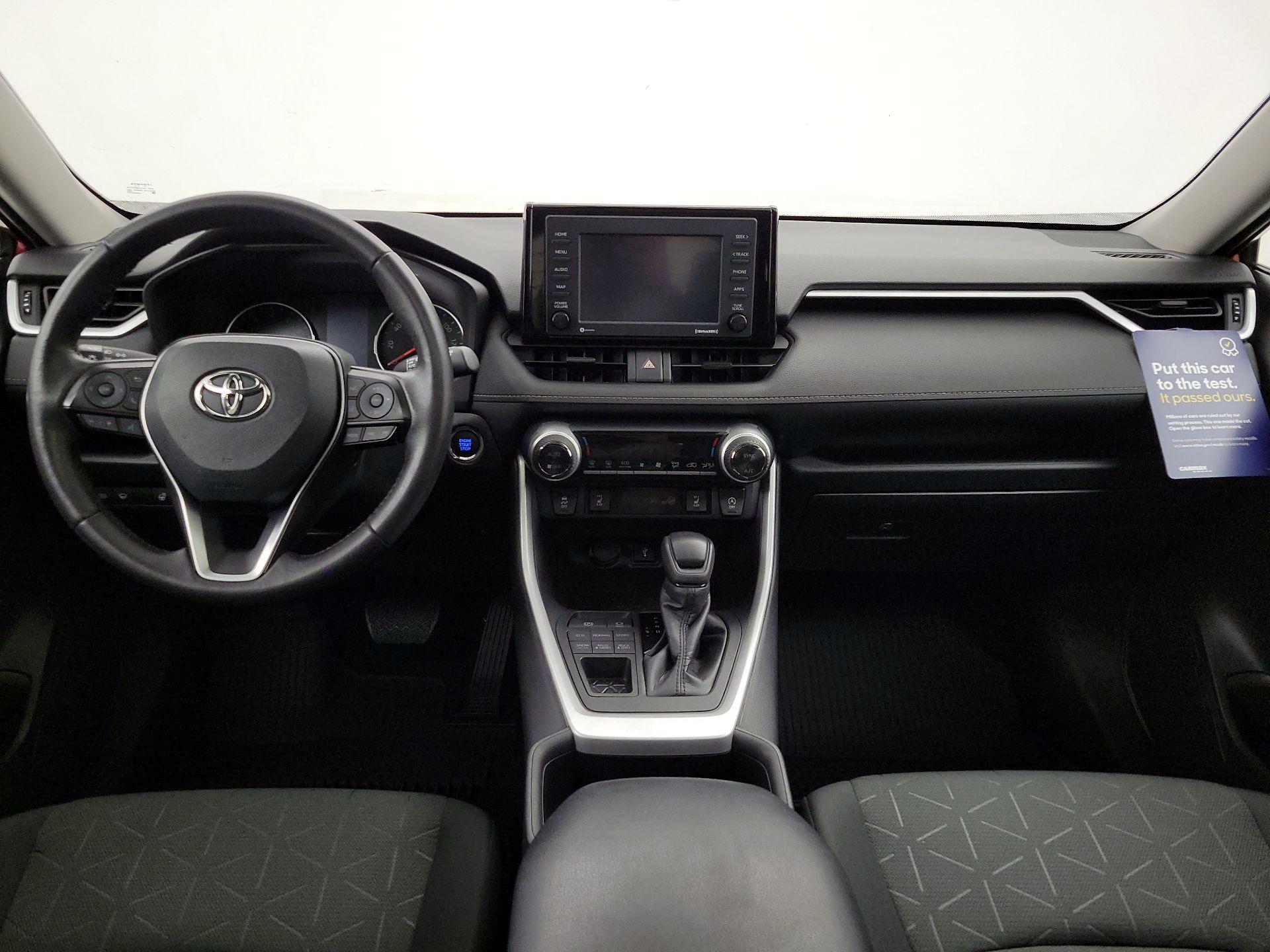 Thumbnail: 2022 Toyota RAV4 - 9