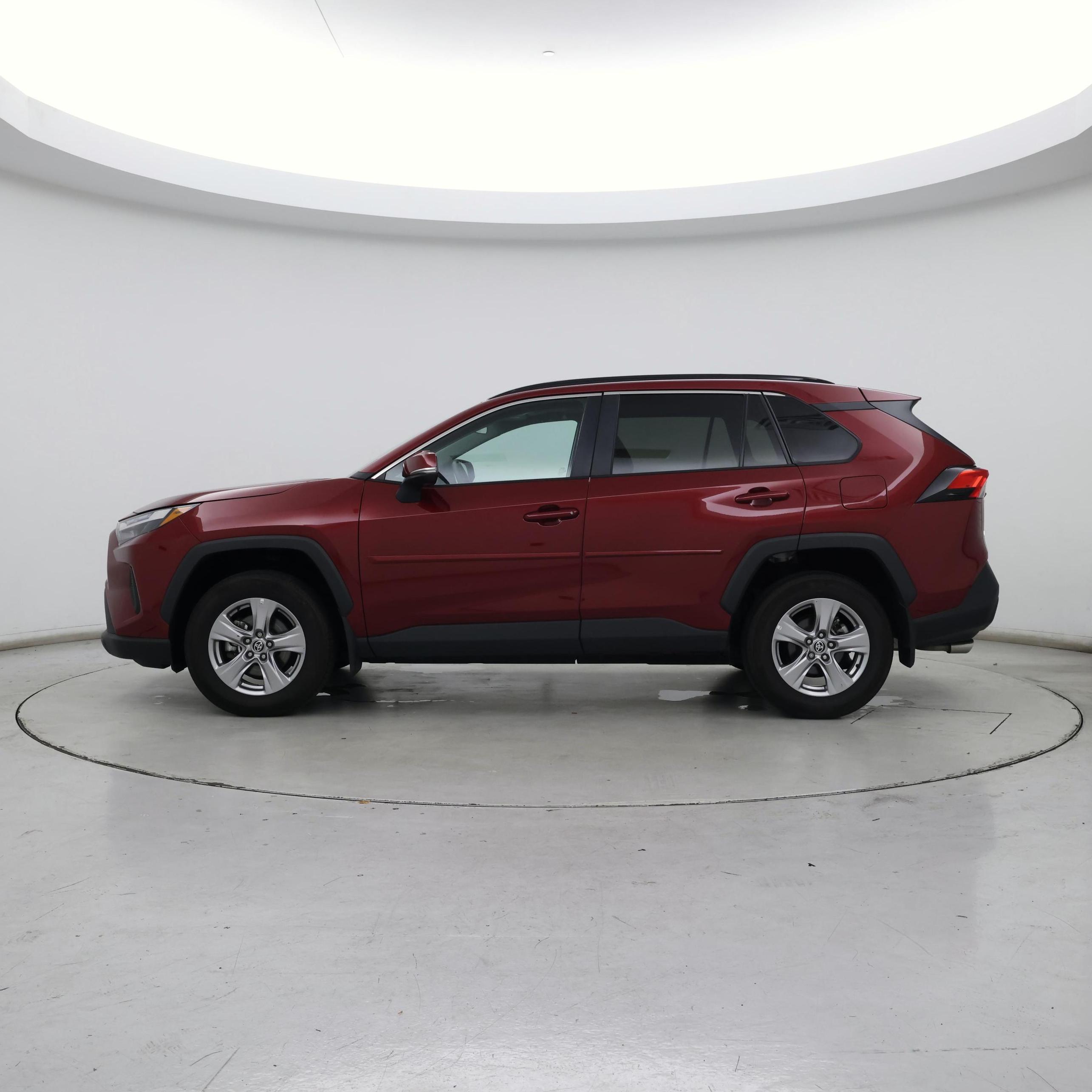 Thumbnail: 2022 Toyota RAV4 - 3