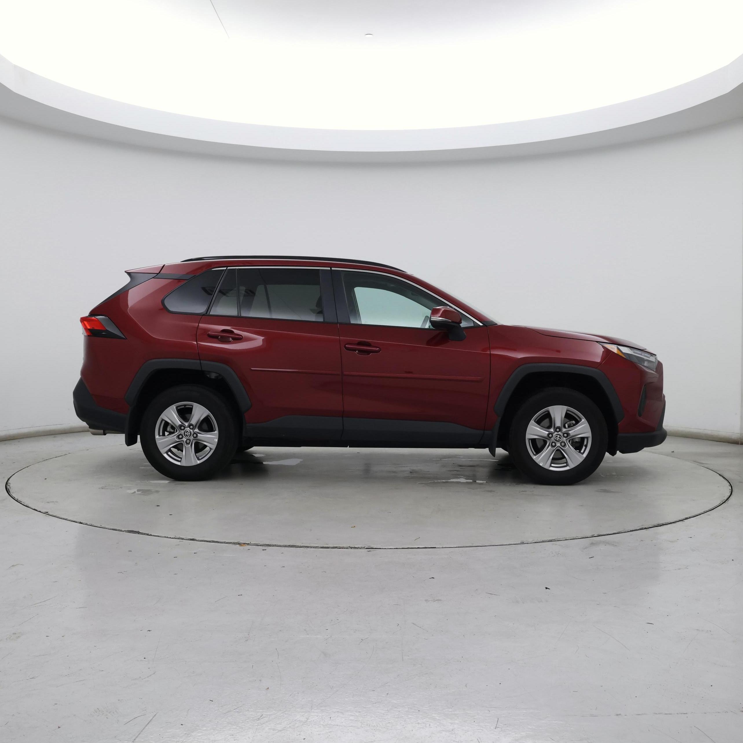 Thumbnail: 2022 Toyota RAV4 - 7