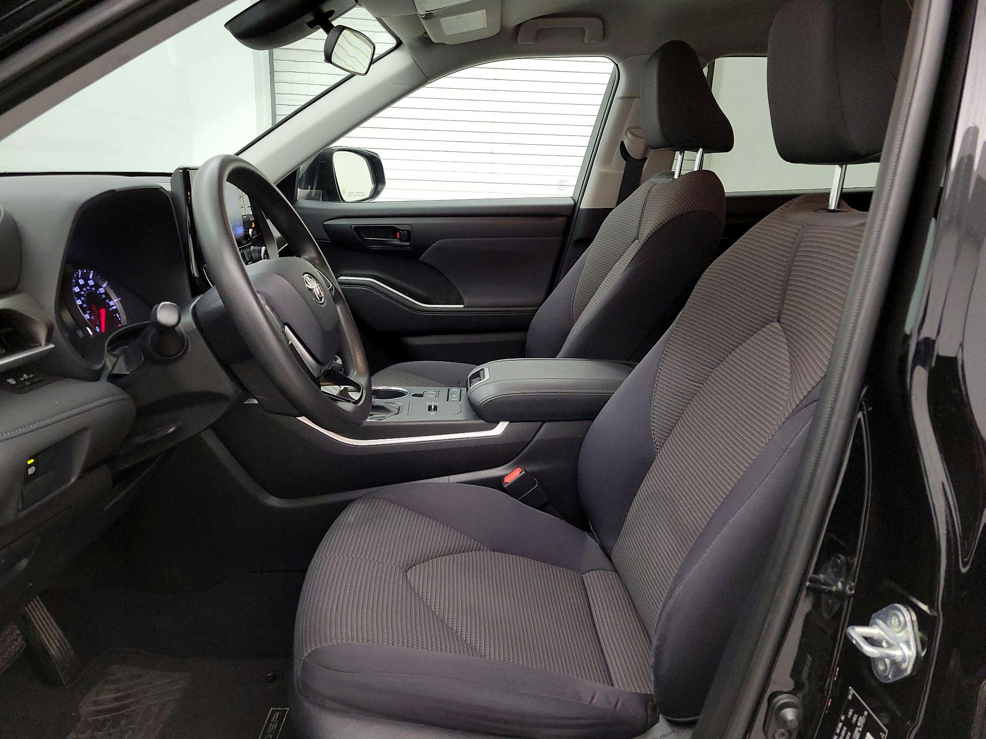 Thumbnail: 2020 Toyota Highlander - 11
