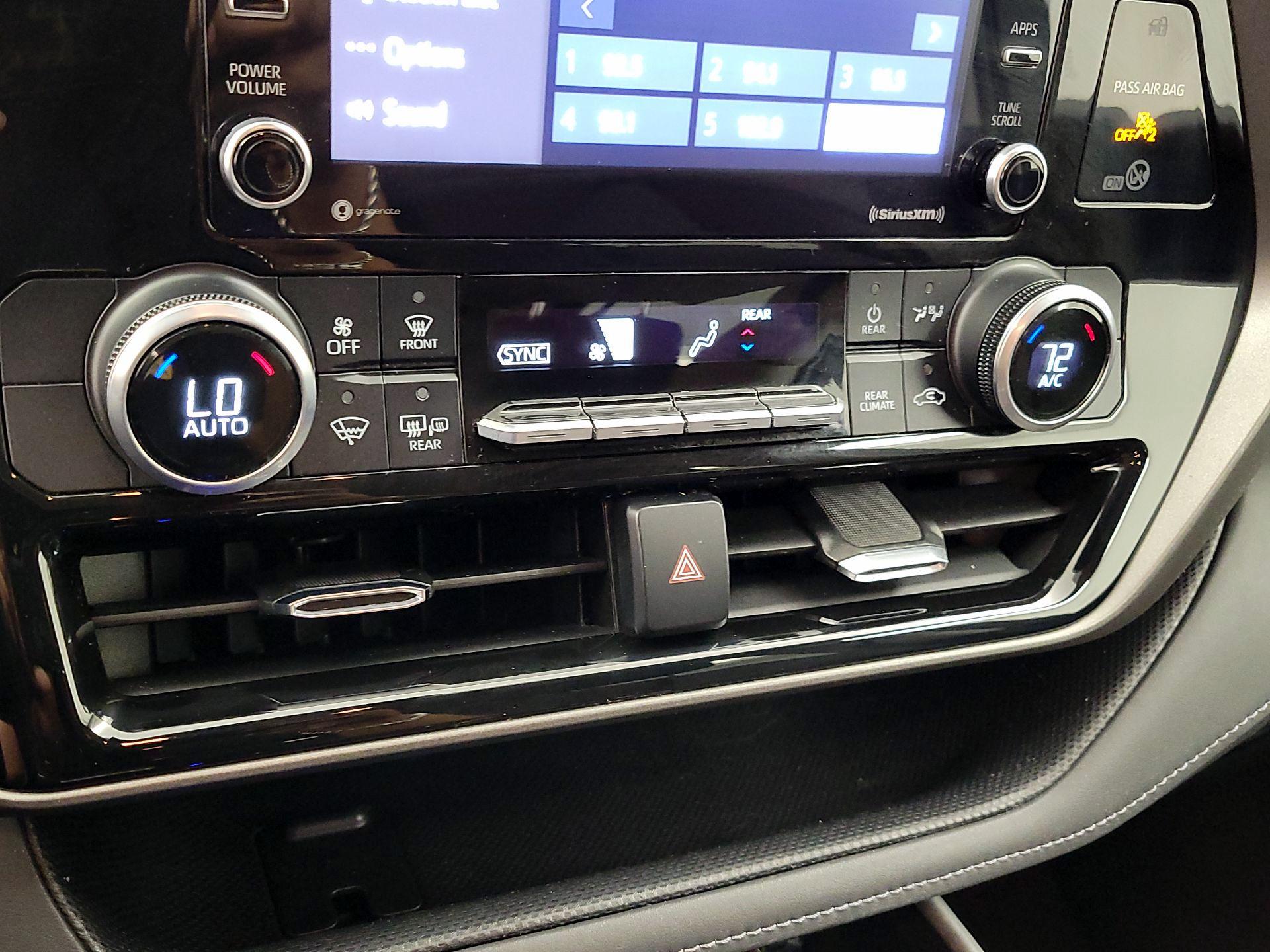 Thumbnail: 2020 Toyota Highlander - 16