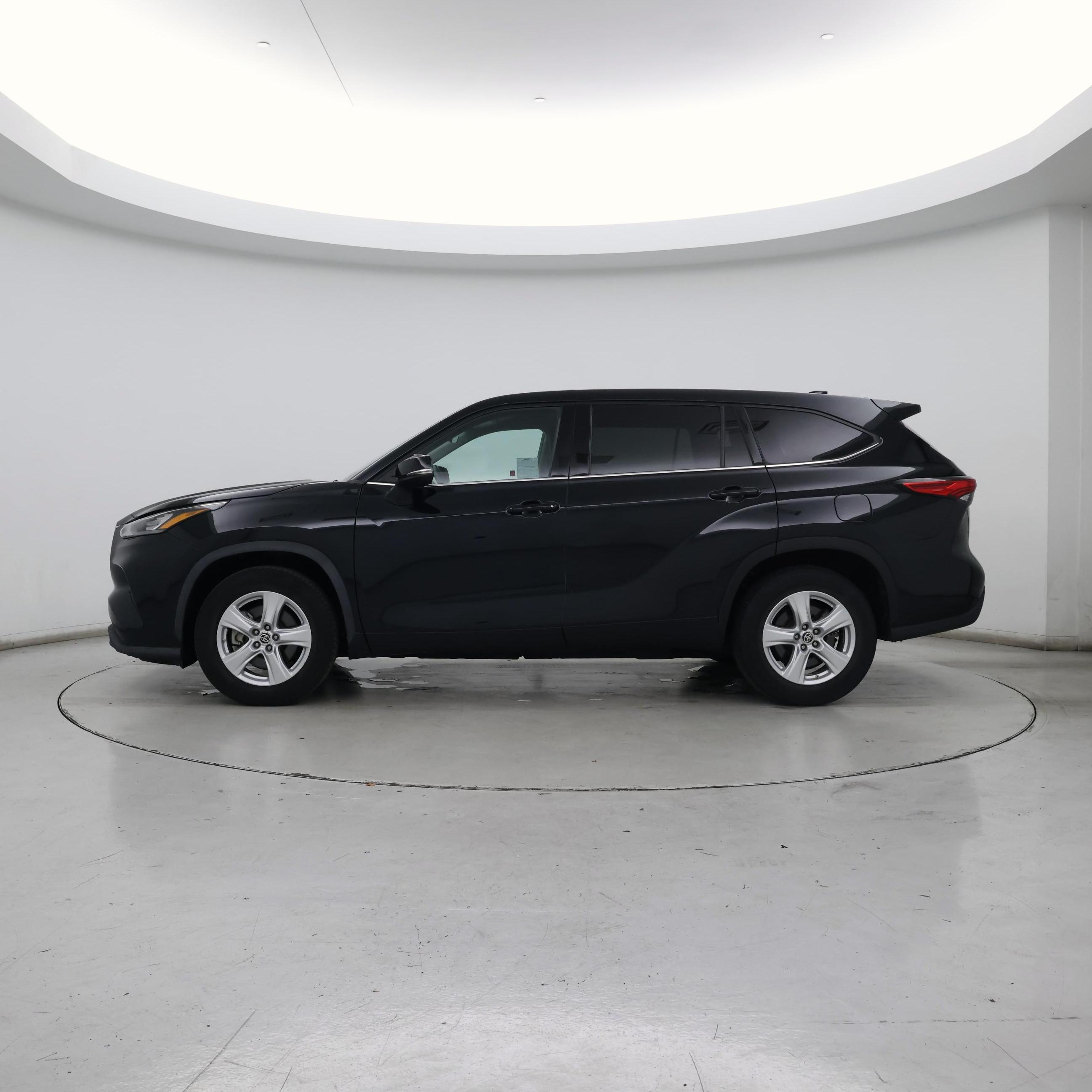 Thumbnail: 2020 Toyota Highlander - 3