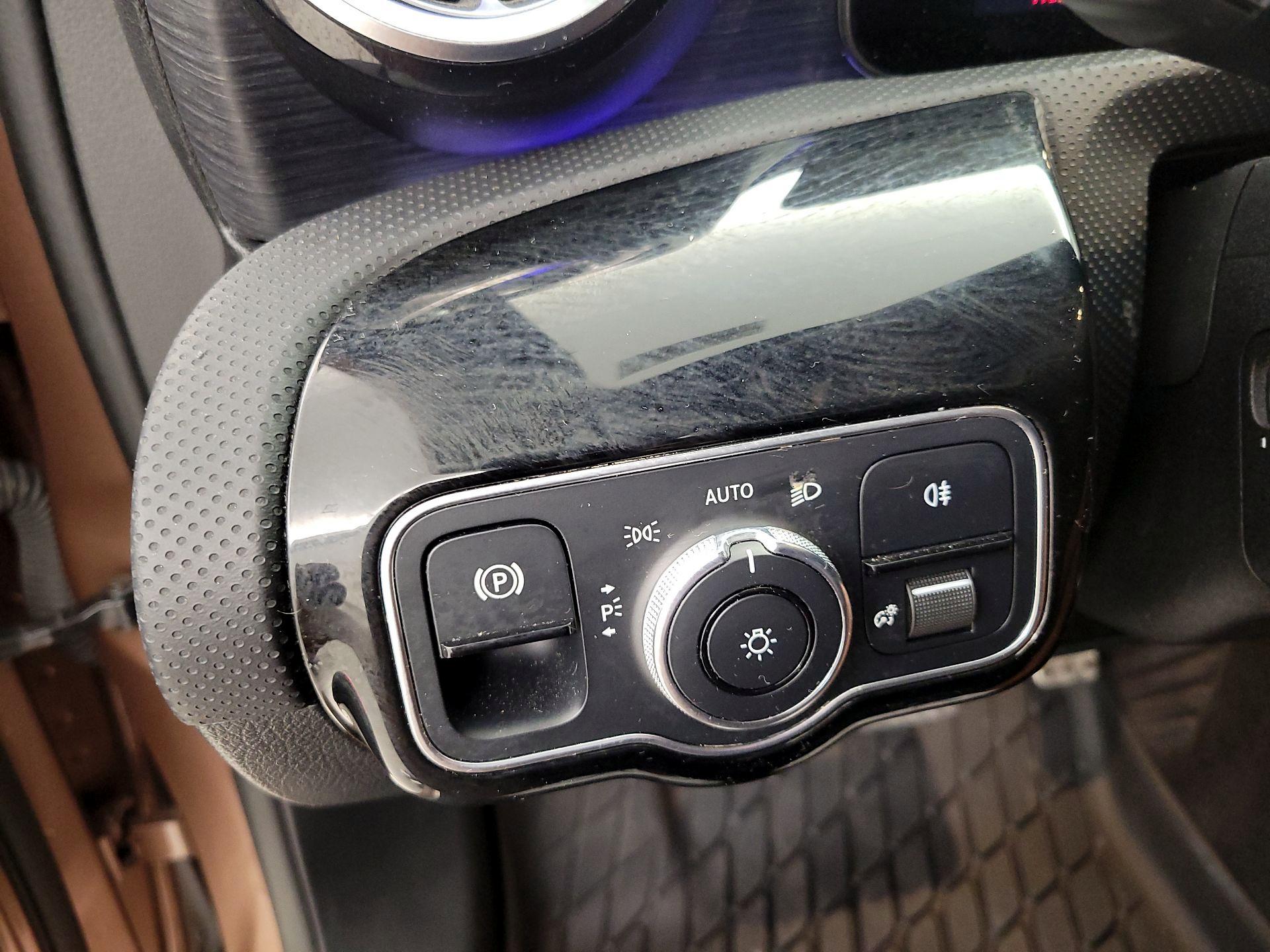 Thumbnail: 2021 Mercedes-Benz A-Class - 13