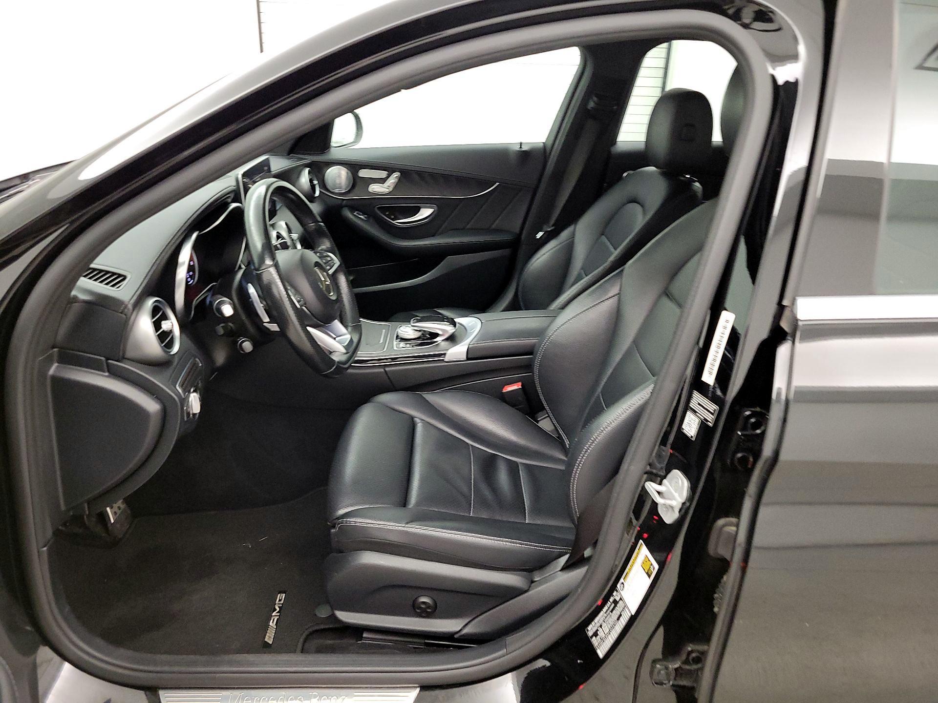 Thumbnail: 2015 Mercedes-Benz C-Class - 11