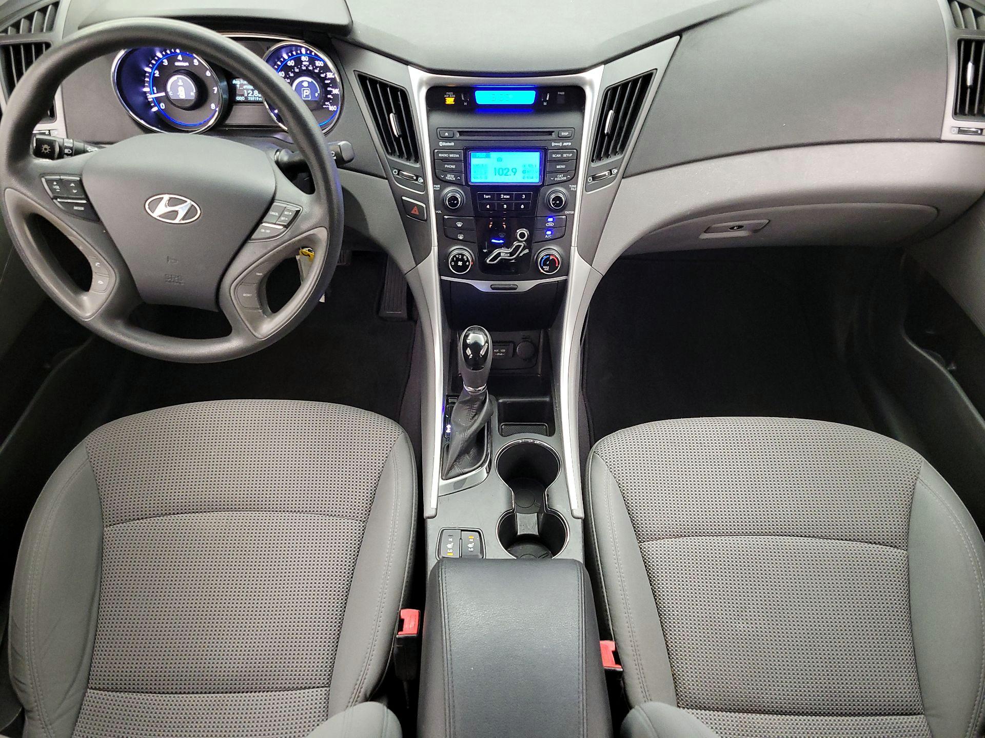 Thumbnail: 2013 Hyundai Sonata - 9