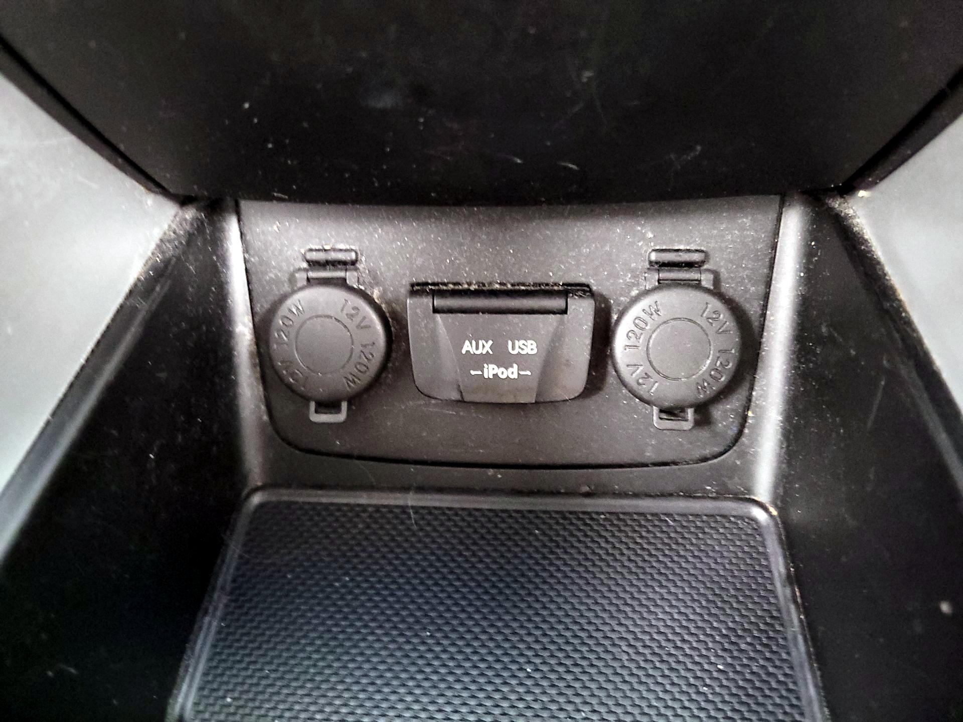 Thumbnail: 2013 Hyundai Sonata - 17