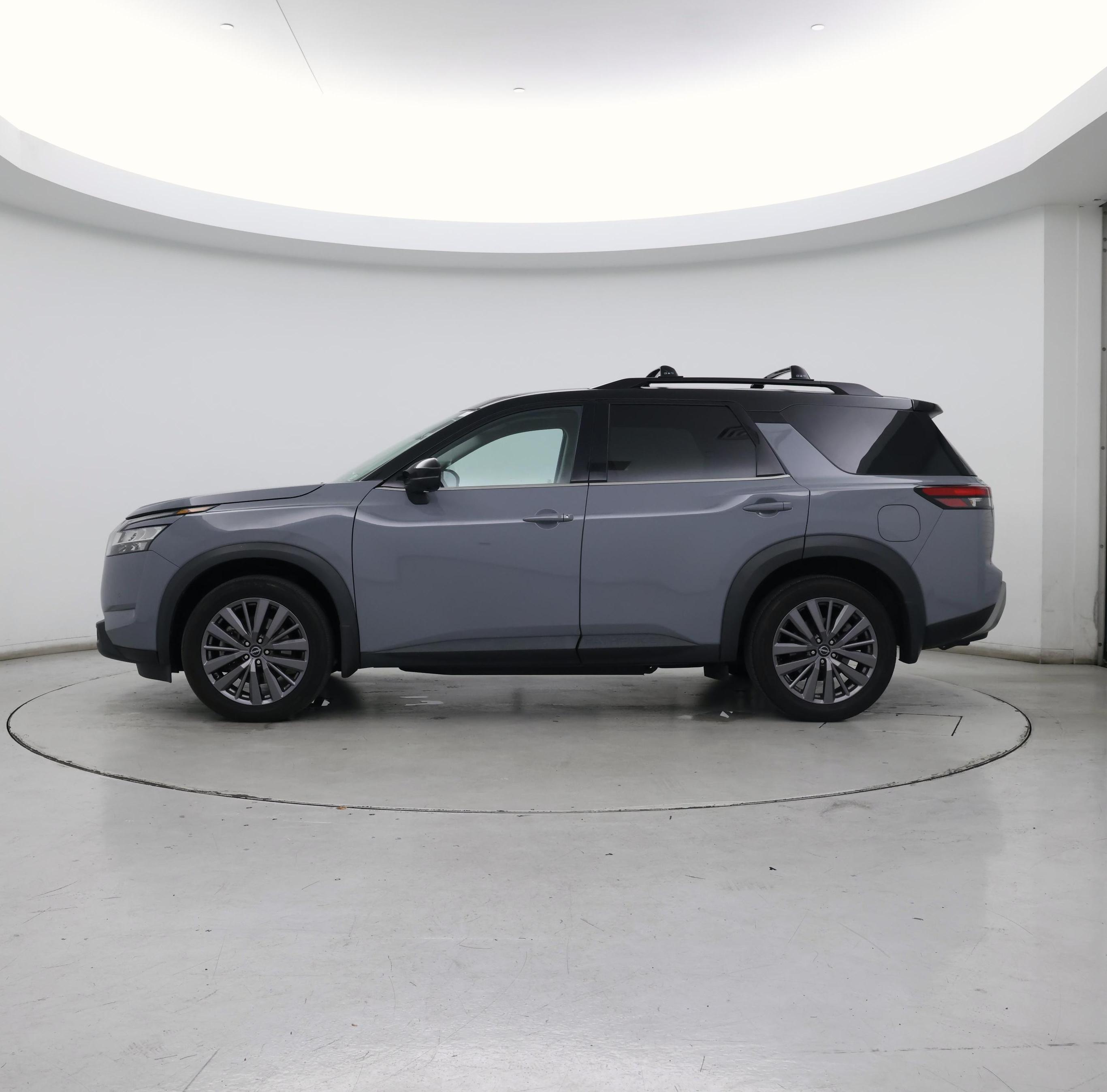 Thumbnail: 2023 Nissan Pathfinder - 3