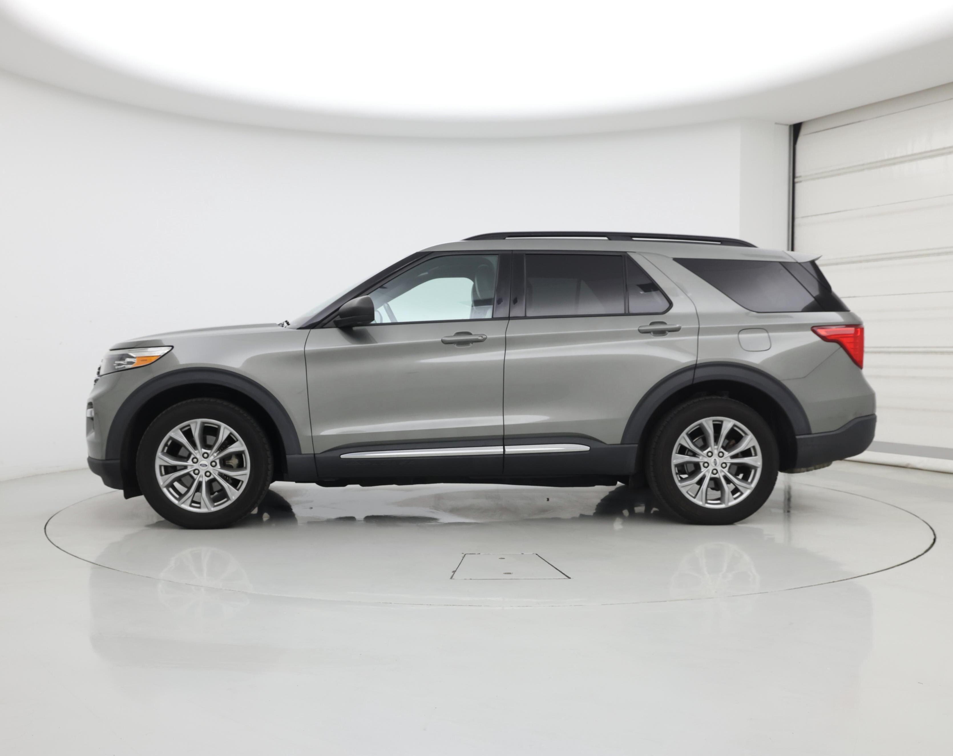 Thumbnail: 2020 Ford Explorer - 3