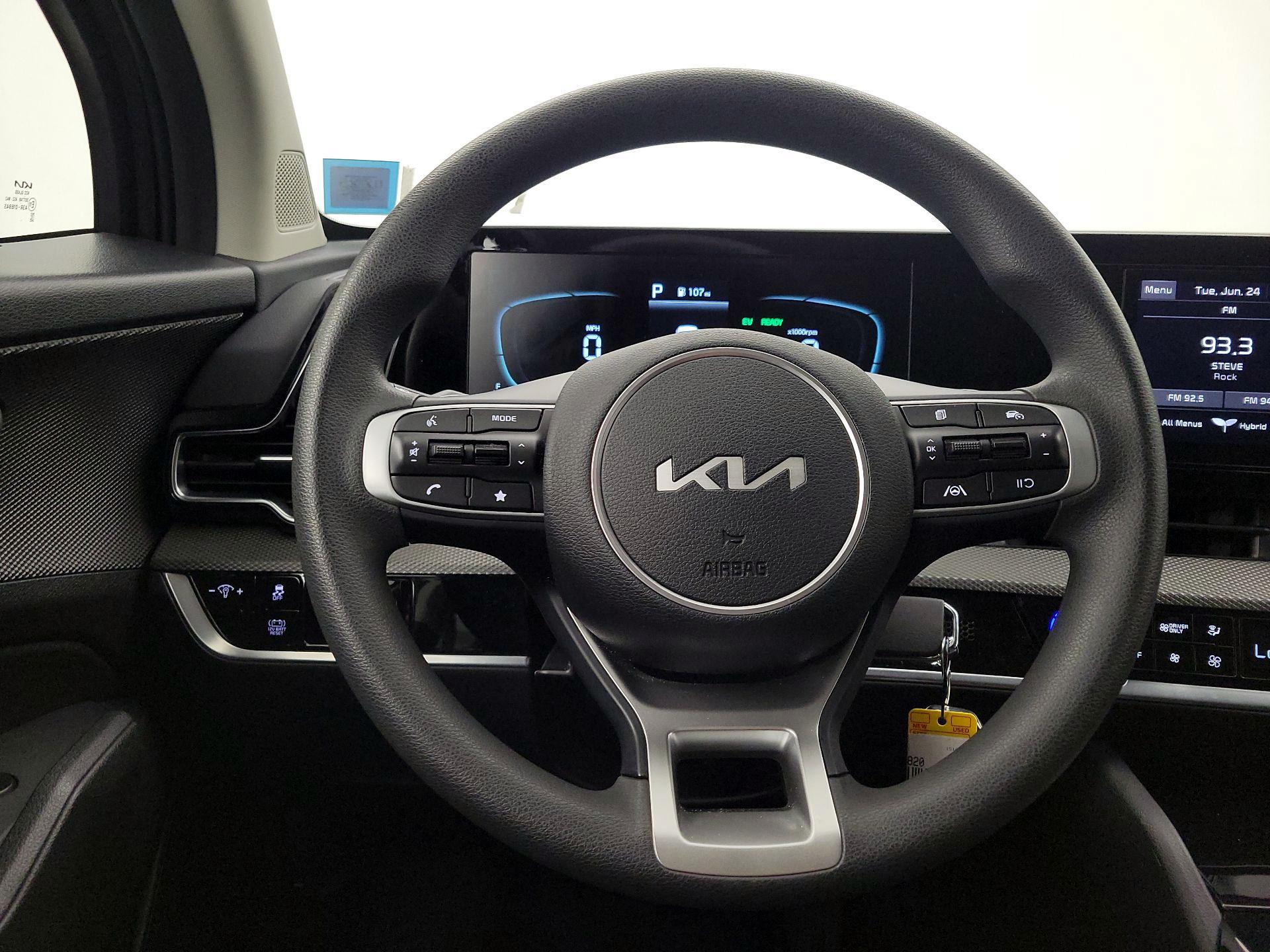 Thumbnail: 2023 Kia Sportage - 10