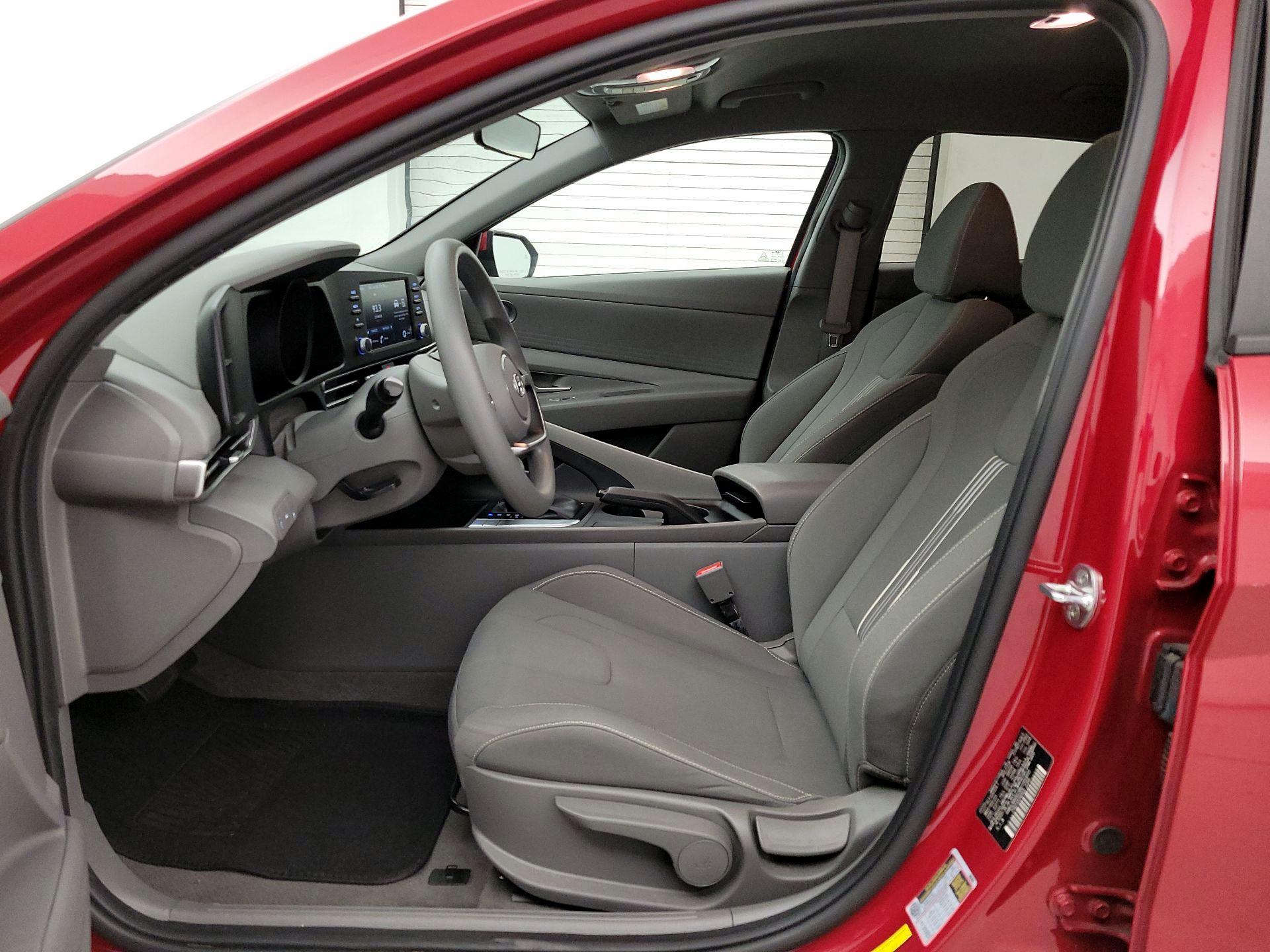 Thumbnail: 2021 Hyundai Elantra - 11