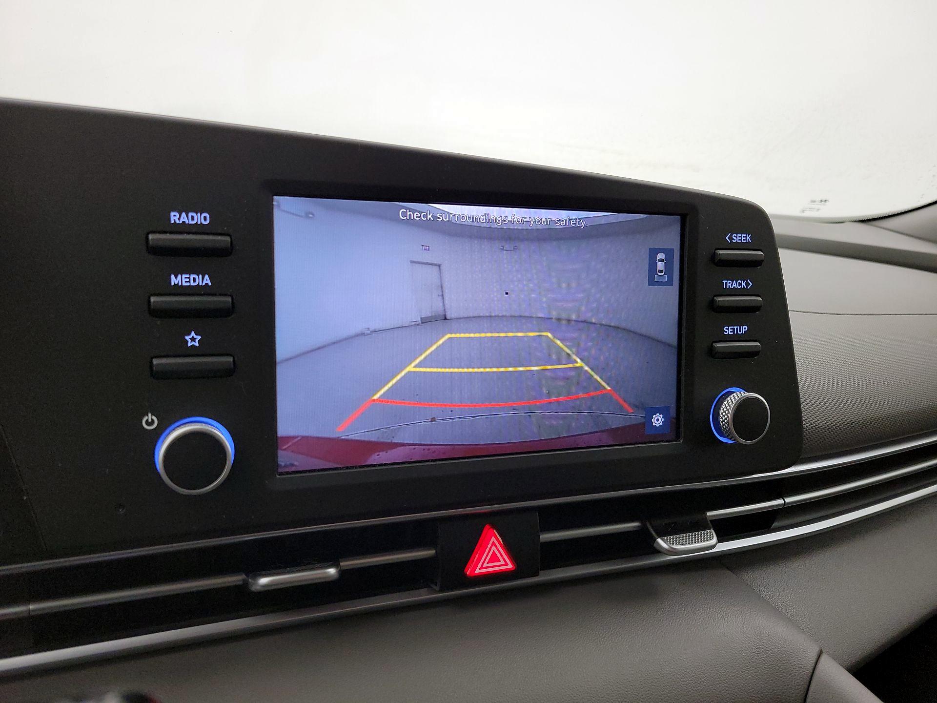 Thumbnail: 2021 Hyundai Elantra - 14