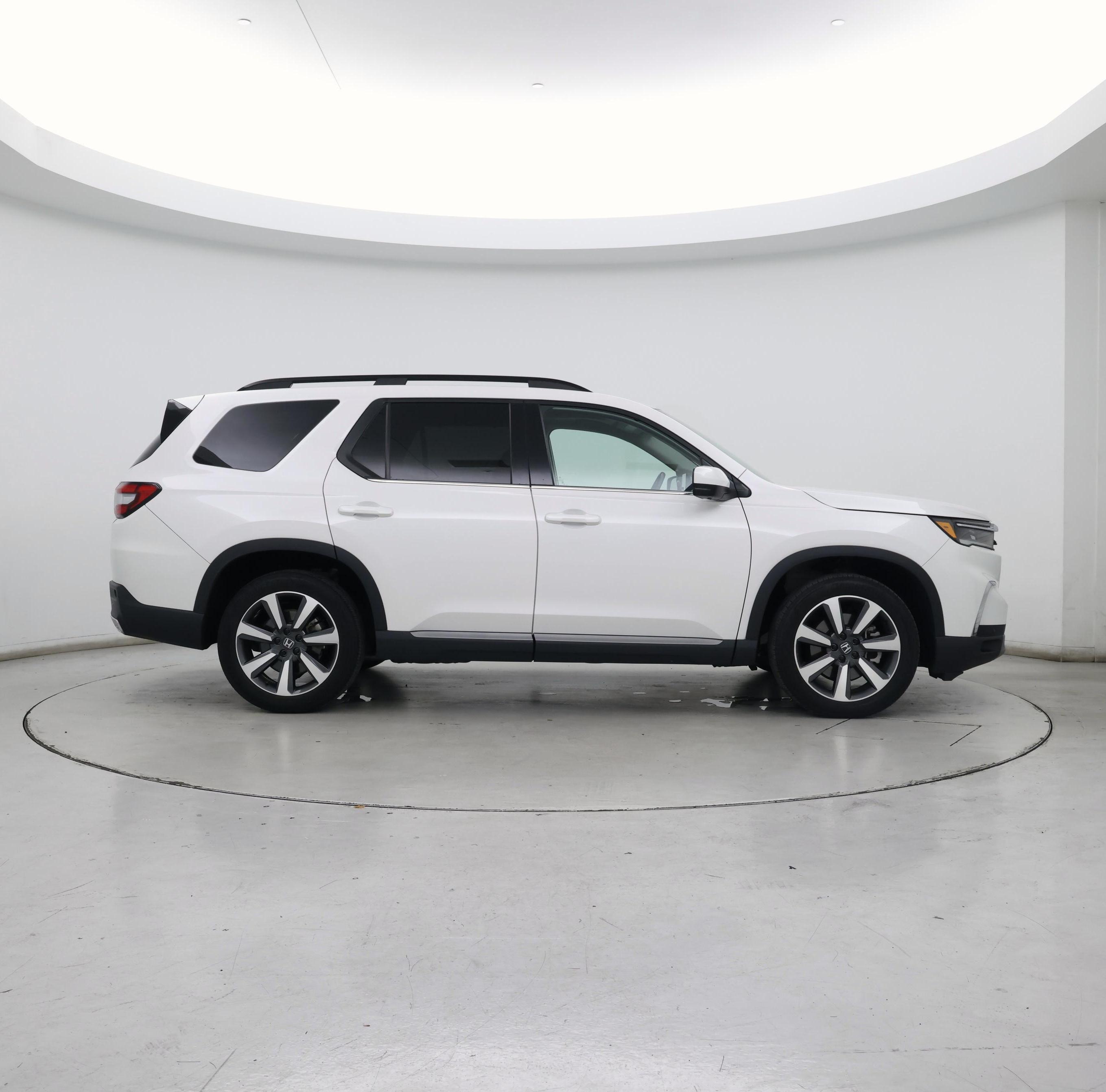 Thumbnail: 2023 Honda Pilot - 7
