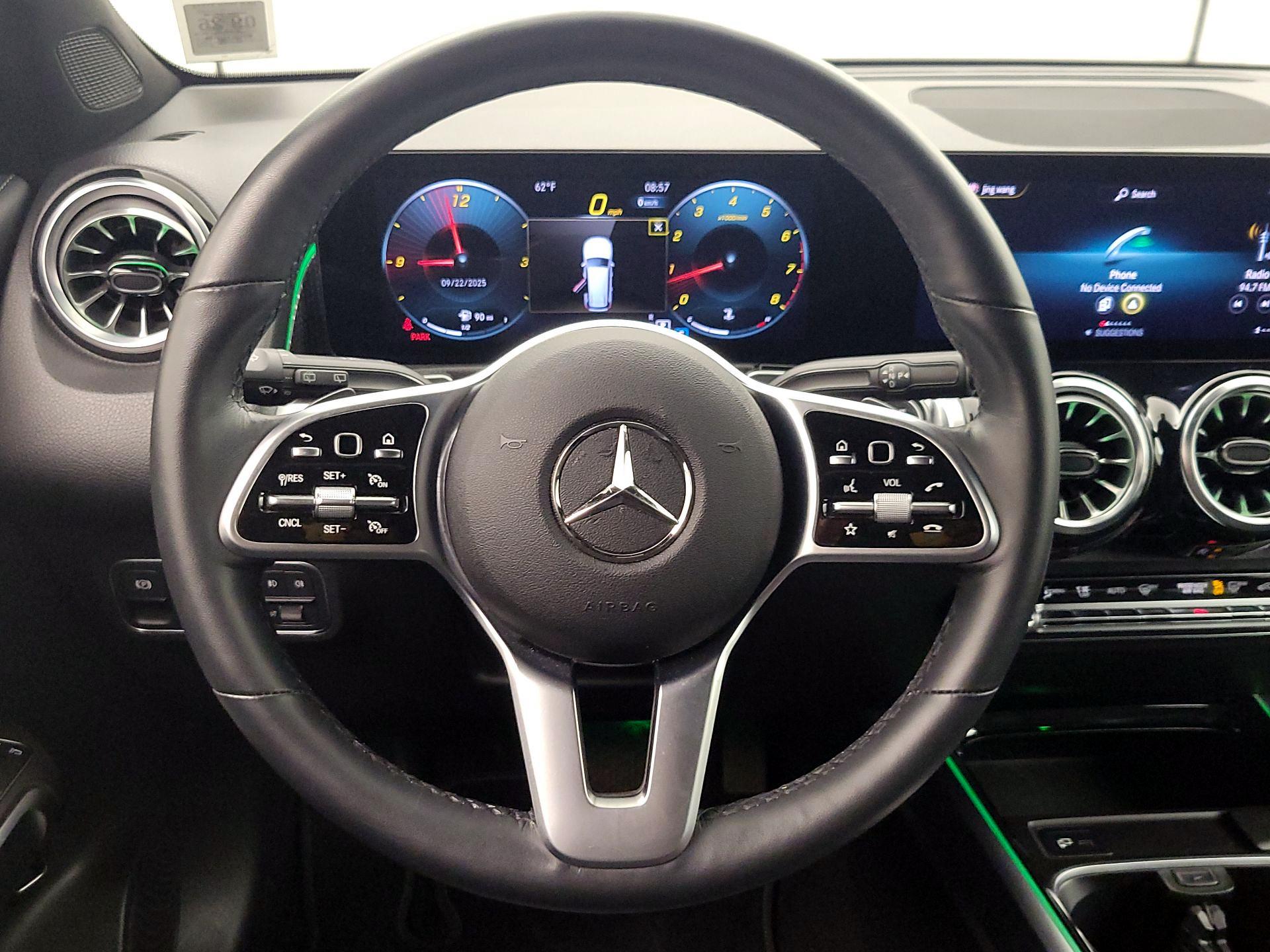 Thumbnail: 2022 Mercedes-Benz GLB - 10