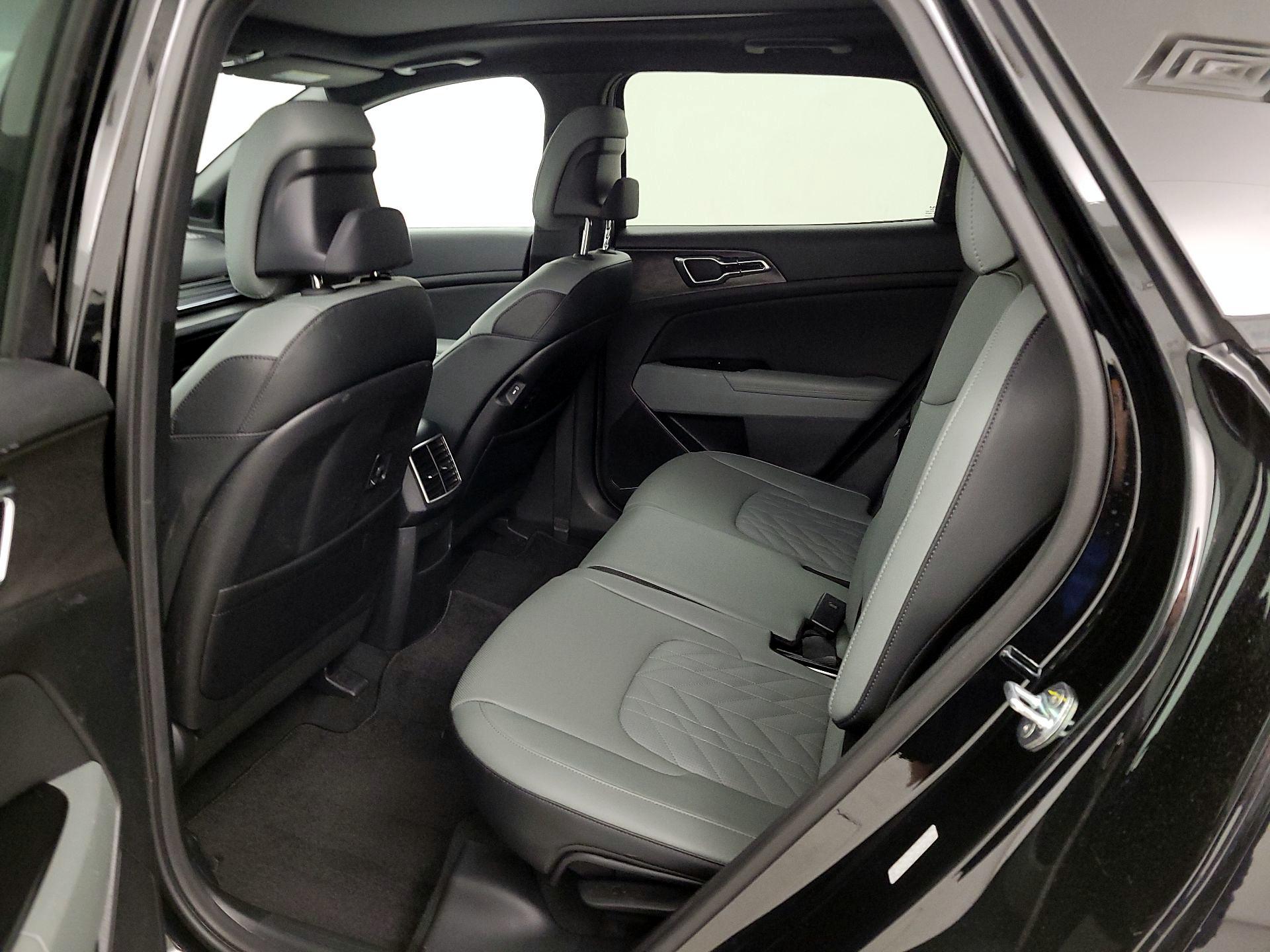 Thumbnail: 2023 Kia Sportage - 20