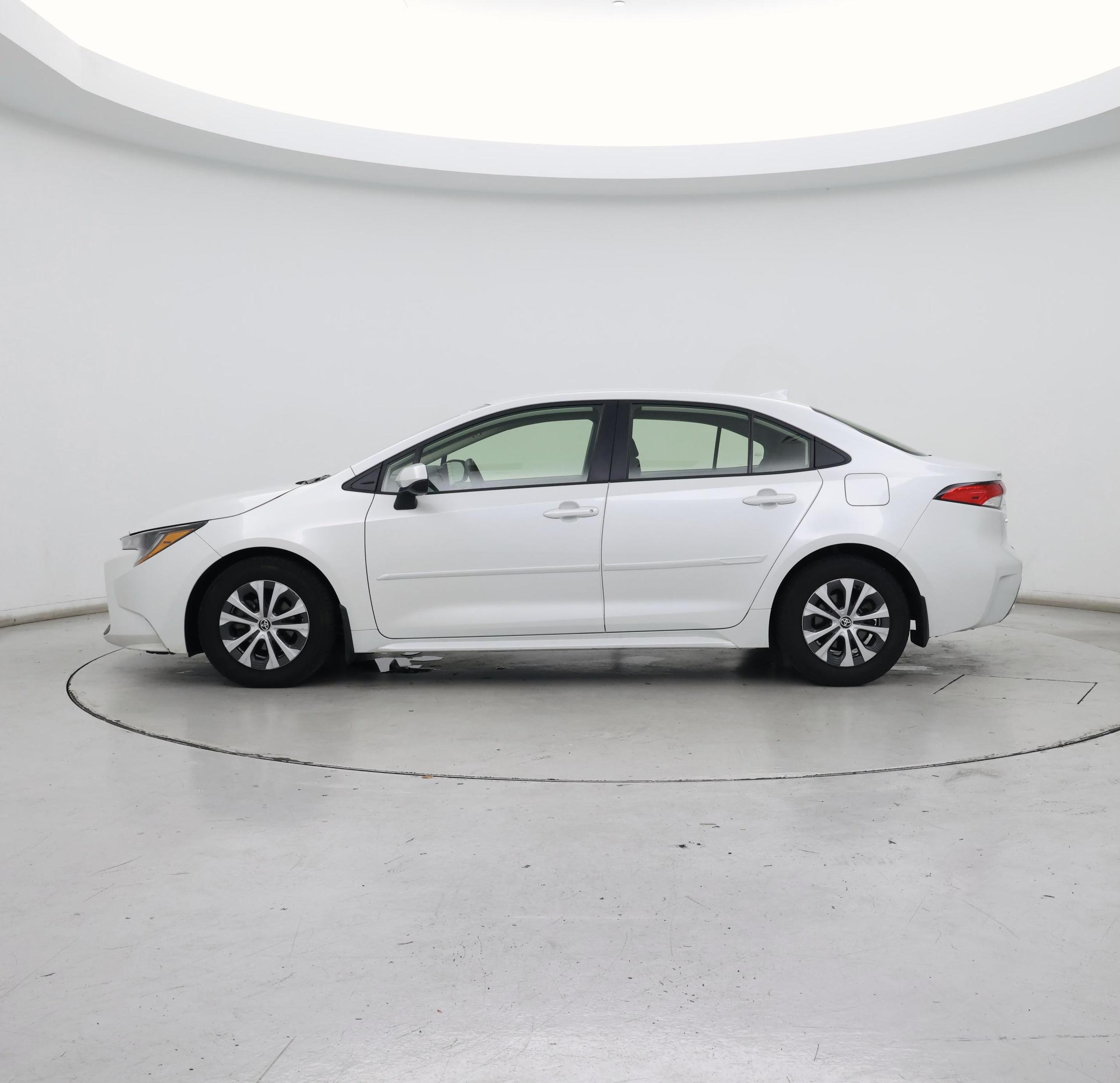 Thumbnail: 2022 Toyota Corolla - 3