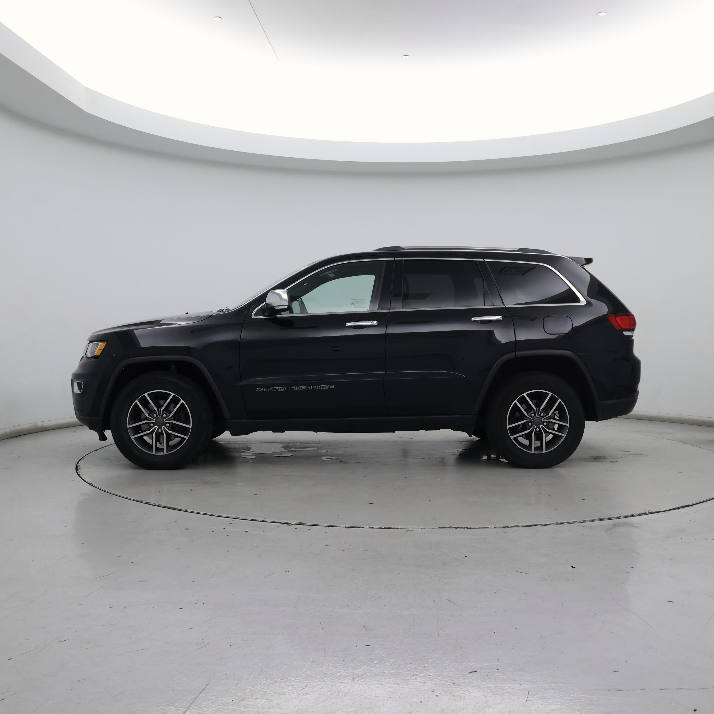 Thumbnail: 2019 Jeep Grand Cherokee - 3